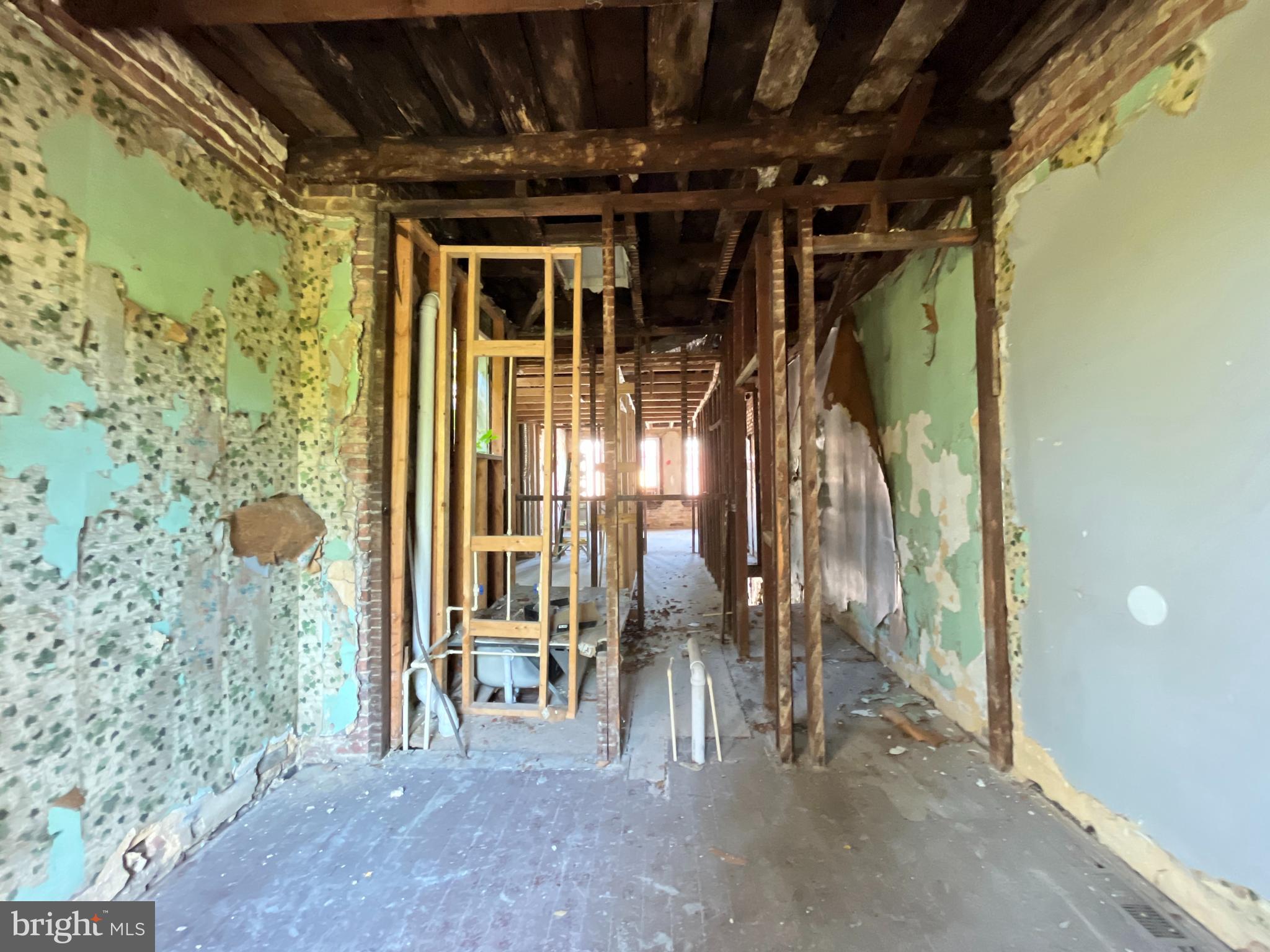 MIDTOWN EDMONDSON - Residential