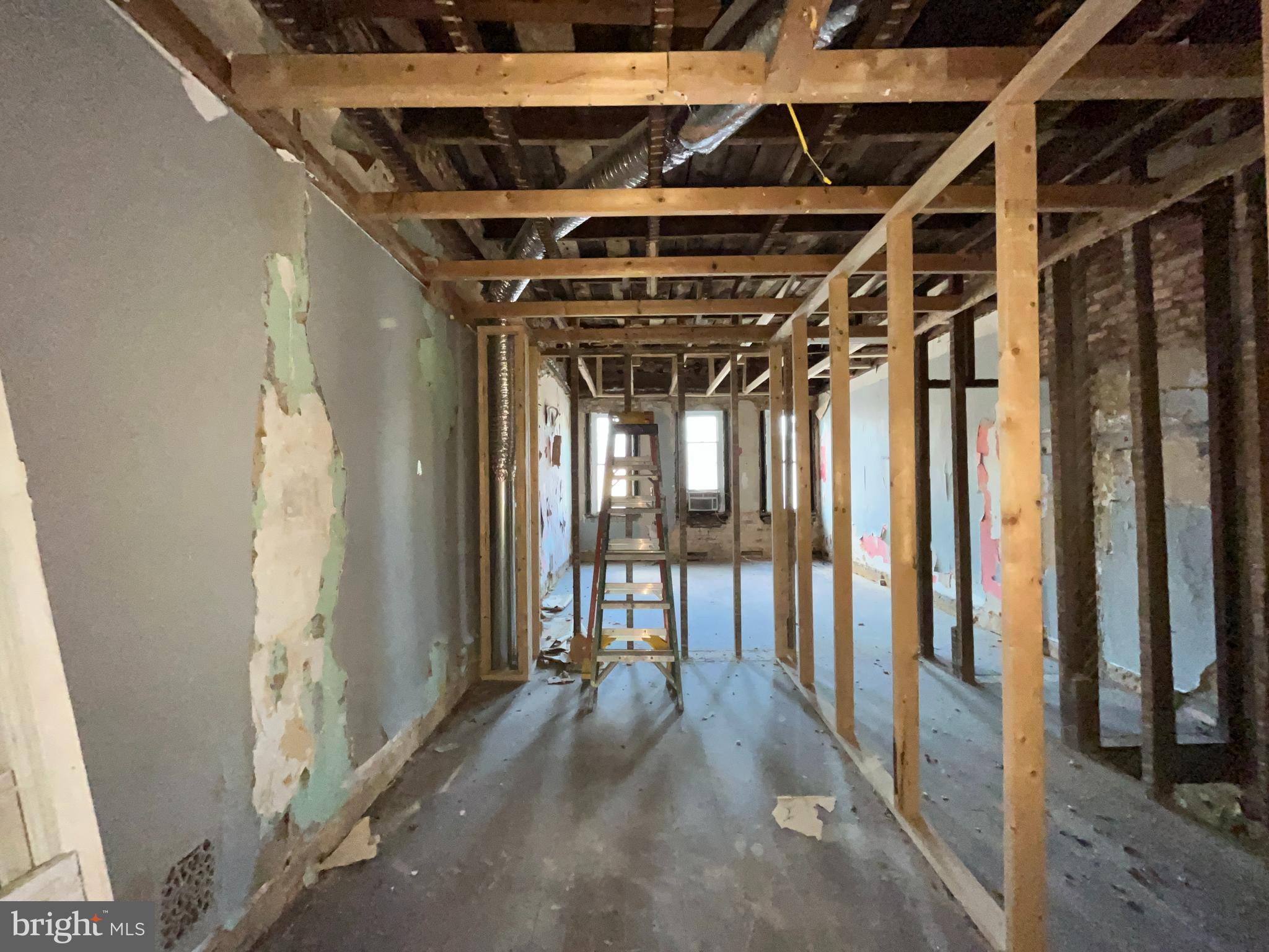 MIDTOWN EDMONDSON - Residential