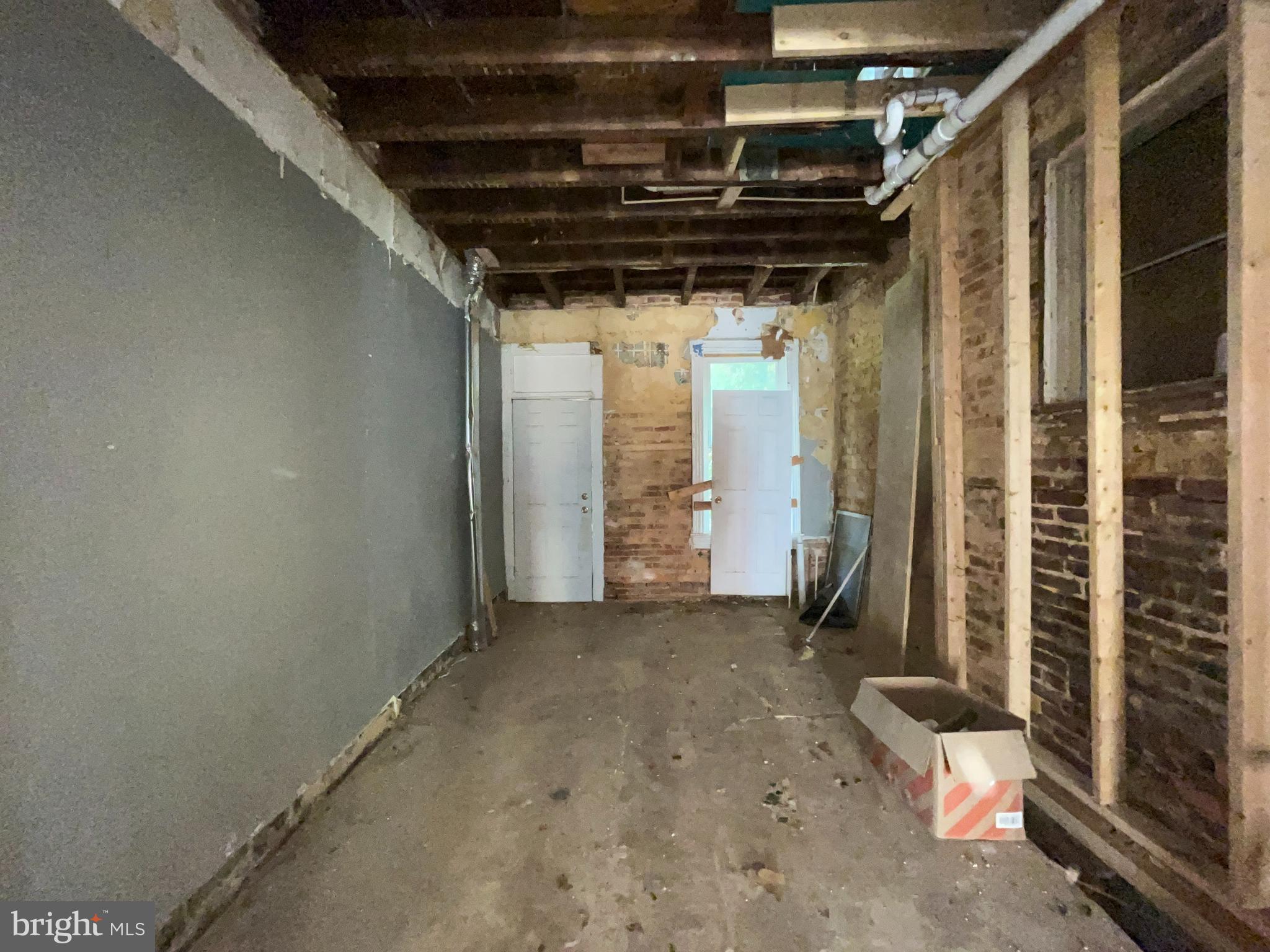 MIDTOWN EDMONDSON - Residential