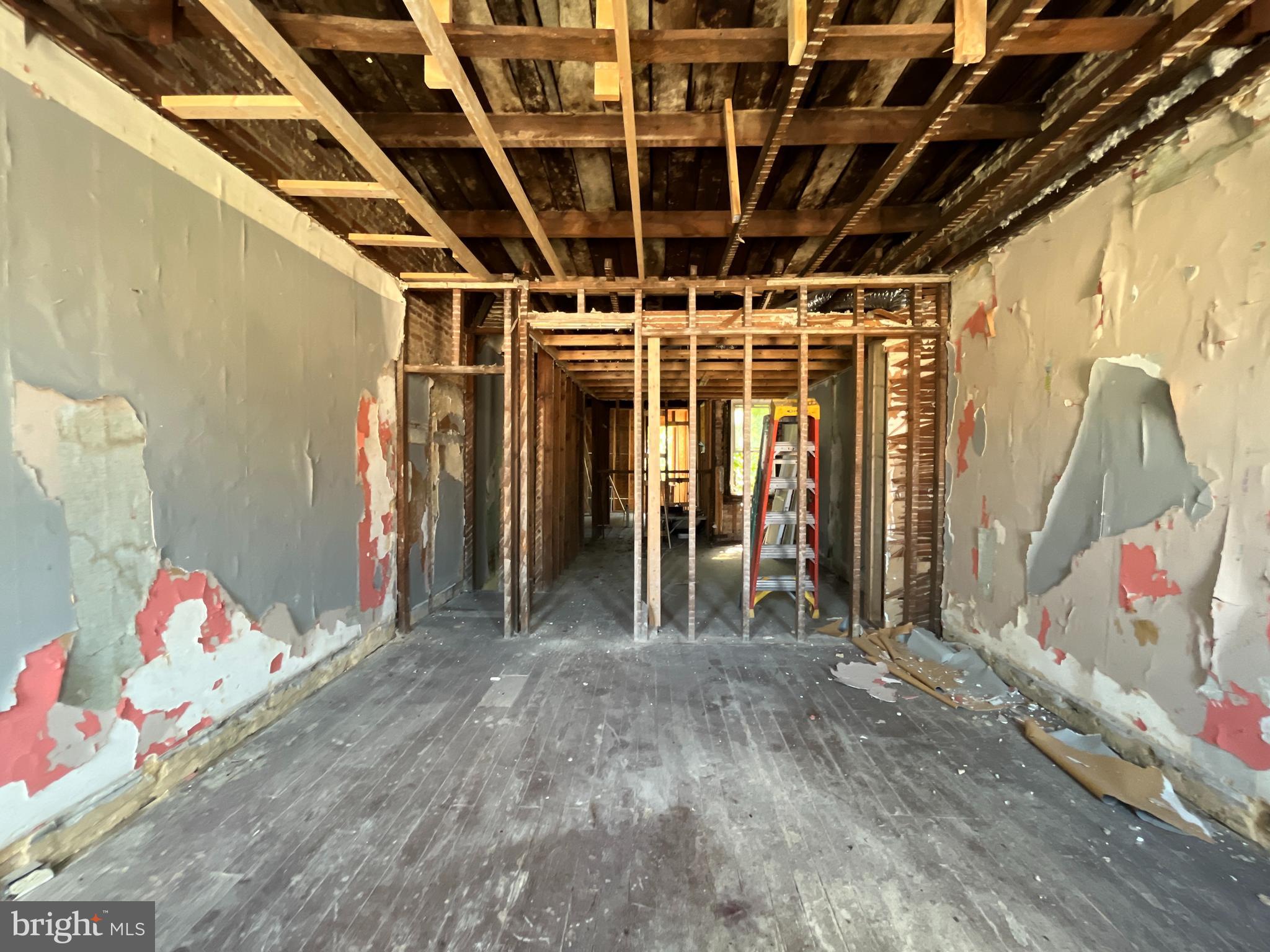 MIDTOWN EDMONDSON - Residential