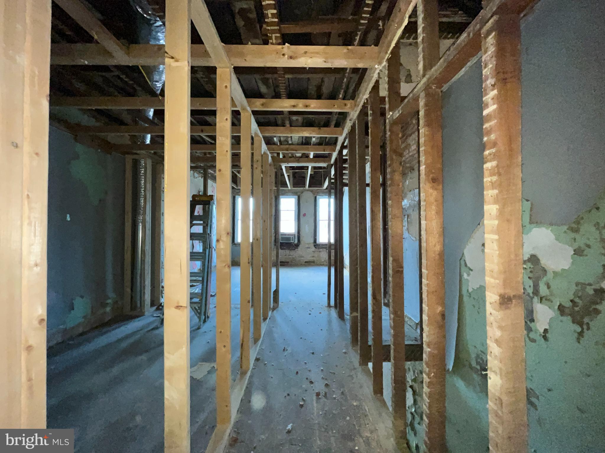 MIDTOWN EDMONDSON - Residential