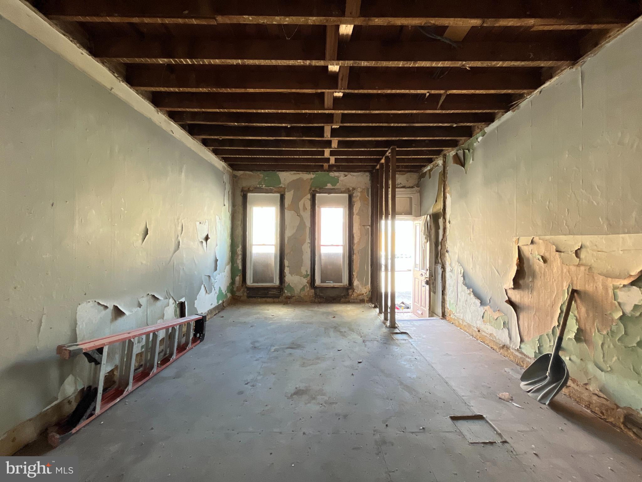 MIDTOWN EDMONDSON - Residential