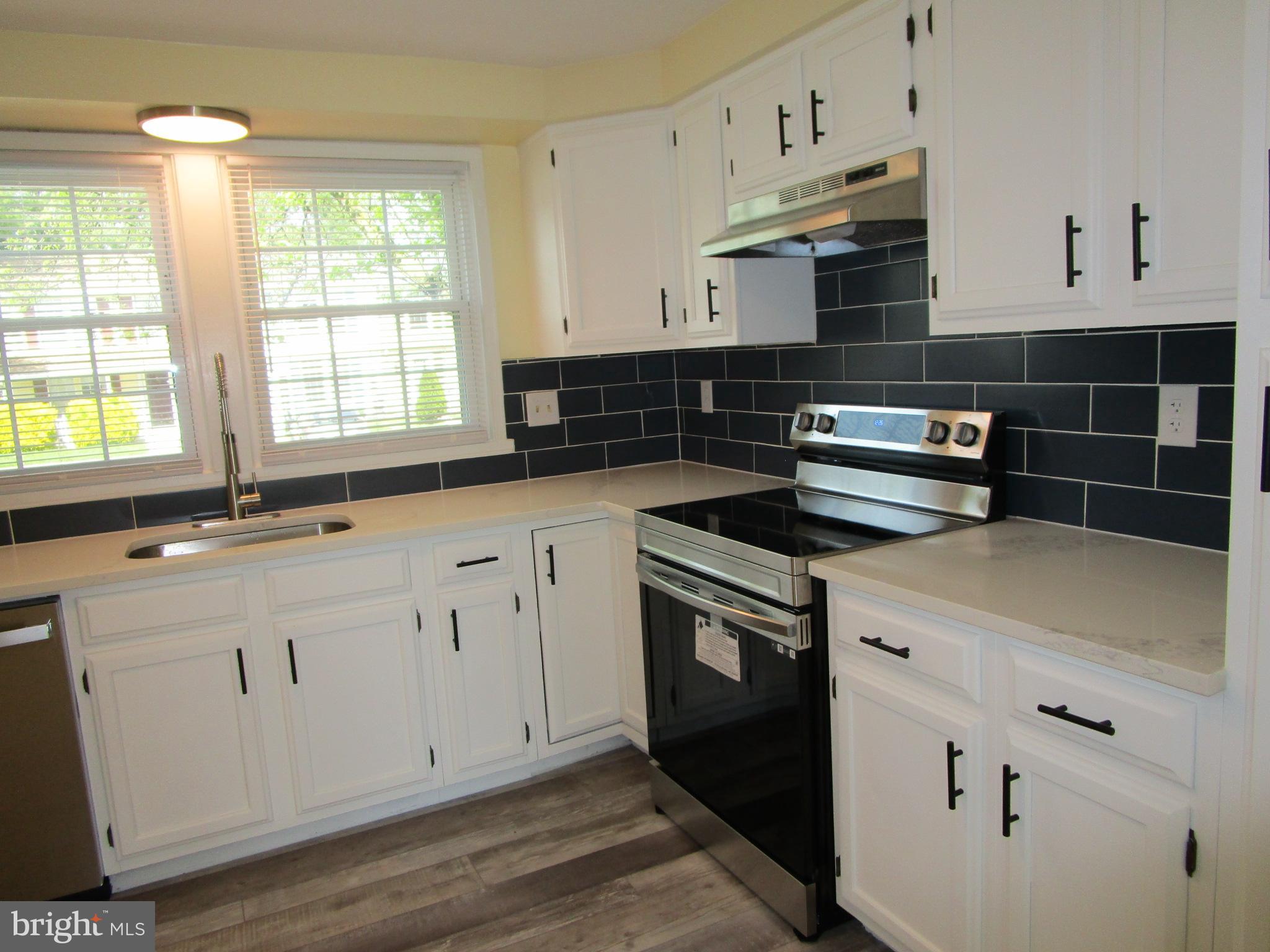 LANGLEY EAST - Residential