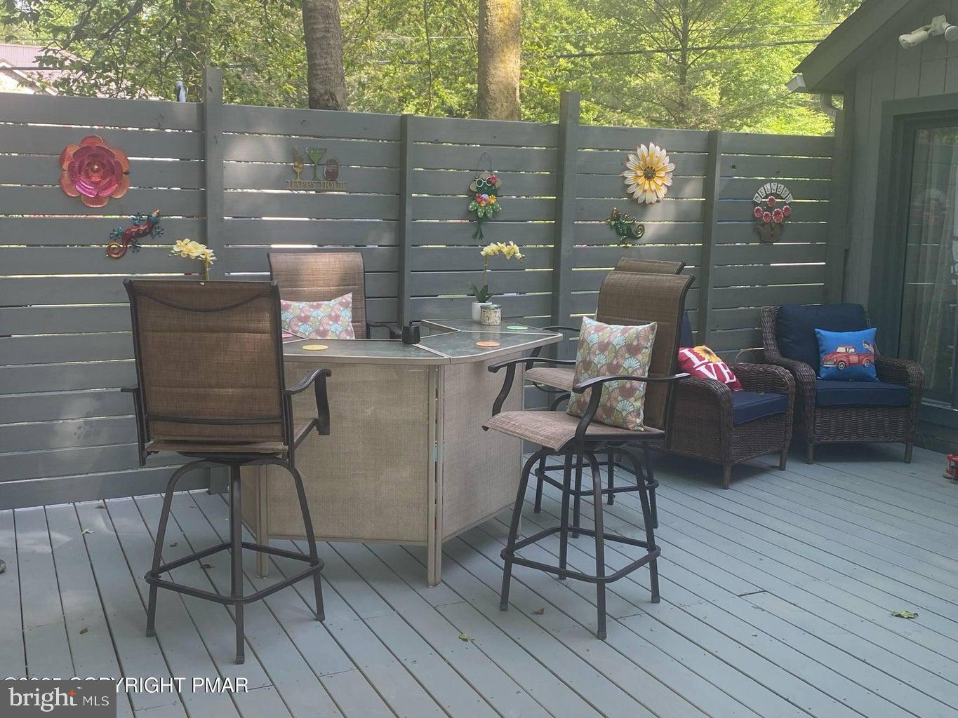 WHISPERING GLEN - Residential