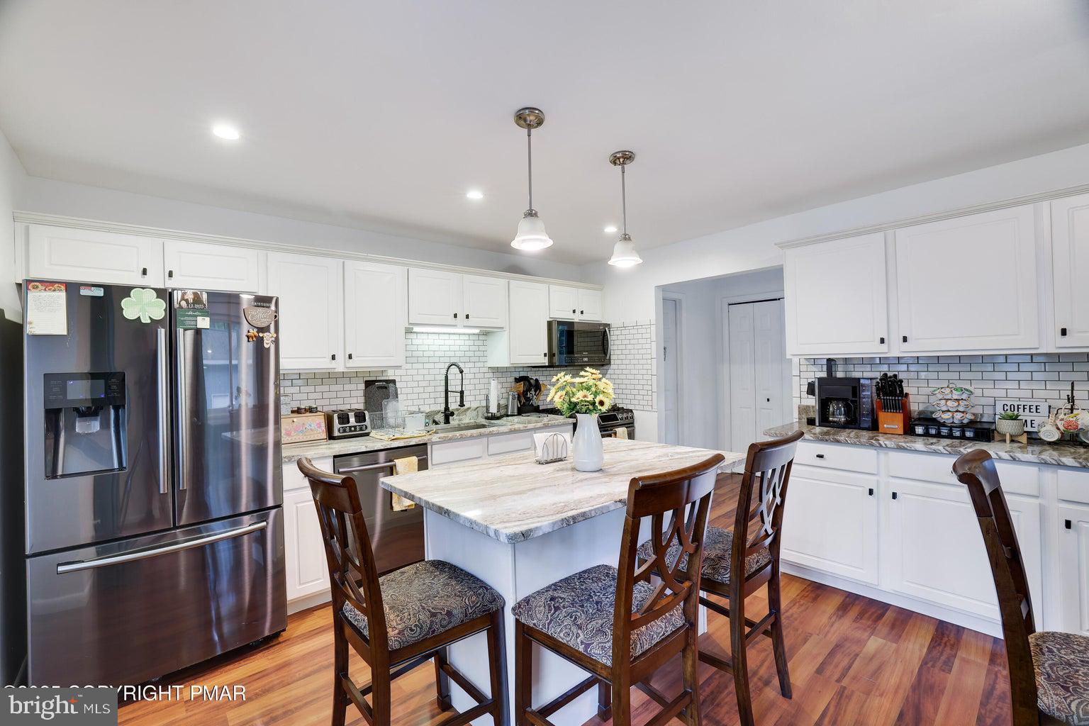 WHISPERING GLEN - Residential