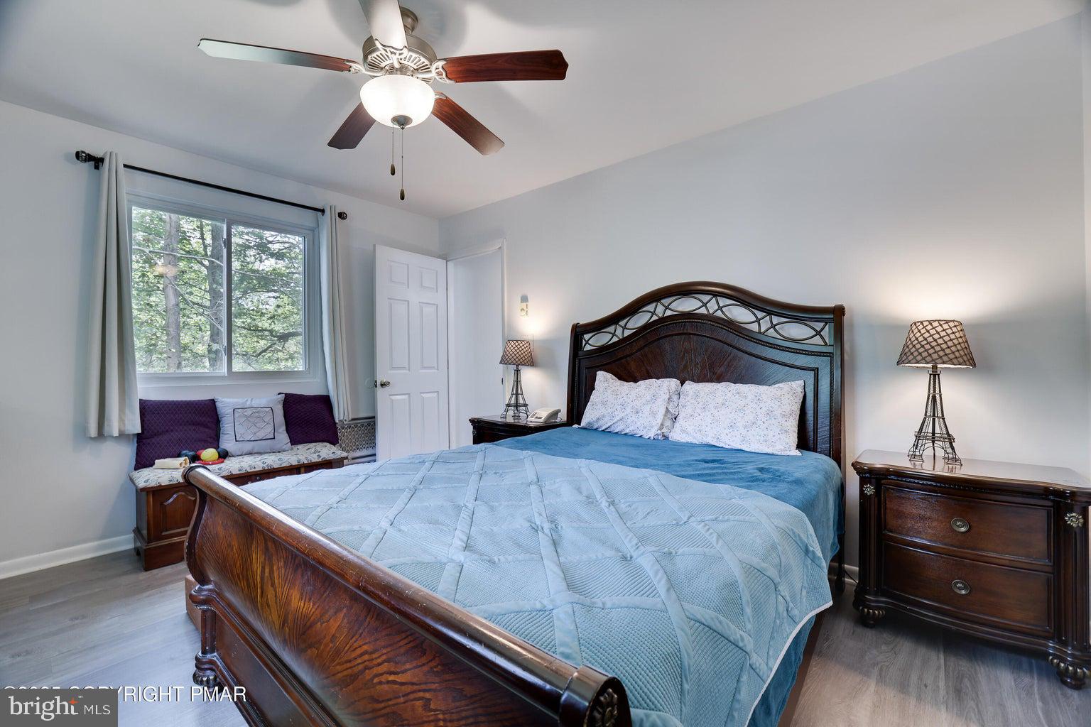 WHISPERING GLEN - Residential