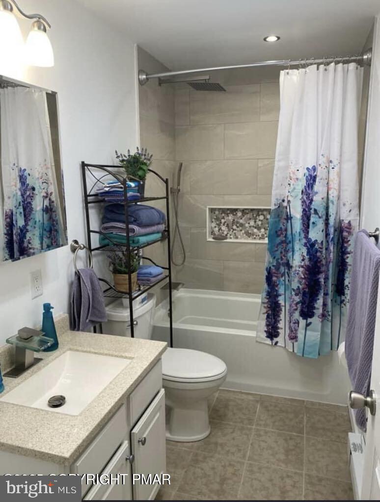 WHISPERING GLEN - Residential