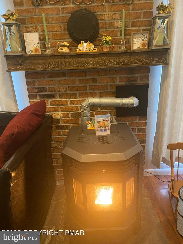 WHISPERING GLEN - Residential