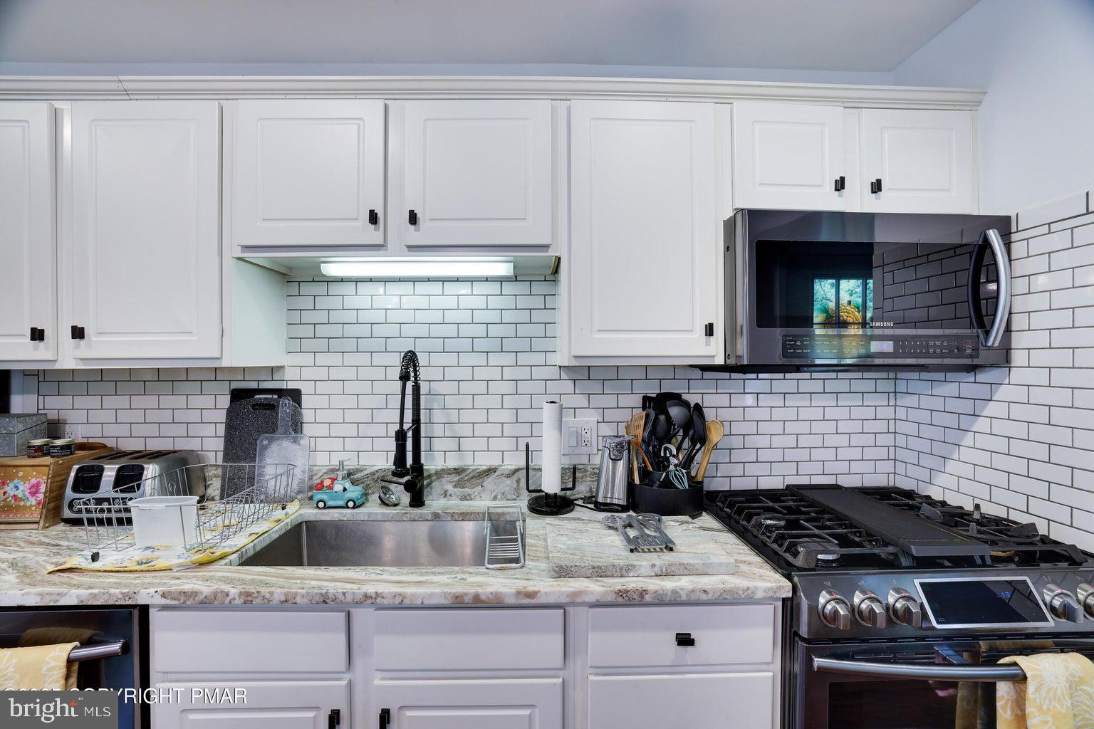 WHISPERING GLEN - Residential