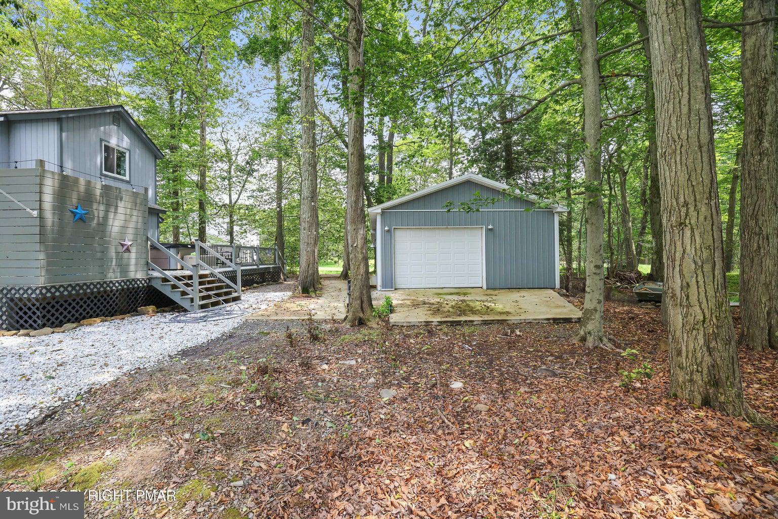 WHISPERING GLEN - Residential