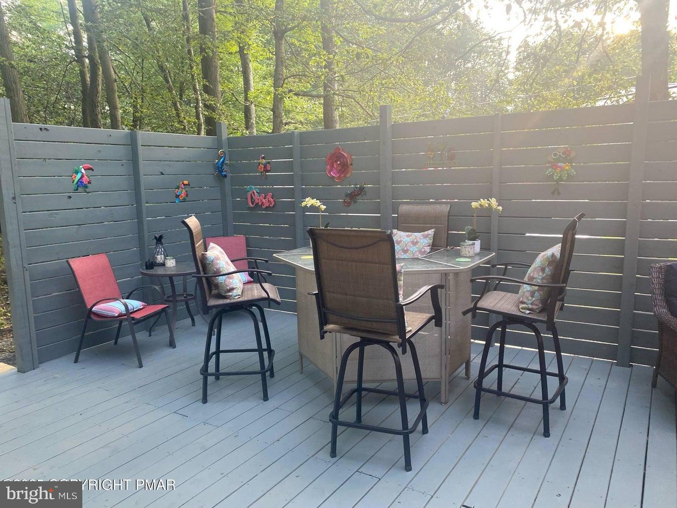 WHISPERING GLEN - Residential