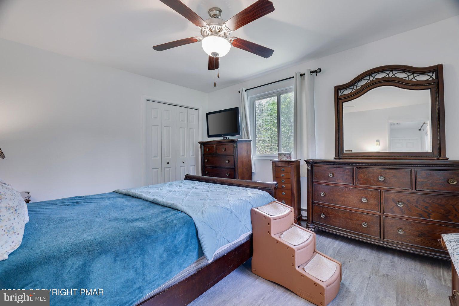 WHISPERING GLEN - Residential