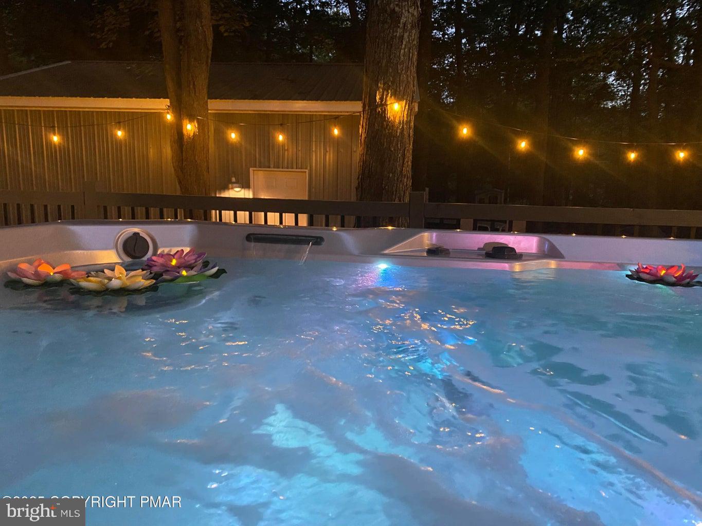 WHISPERING GLEN - Residential