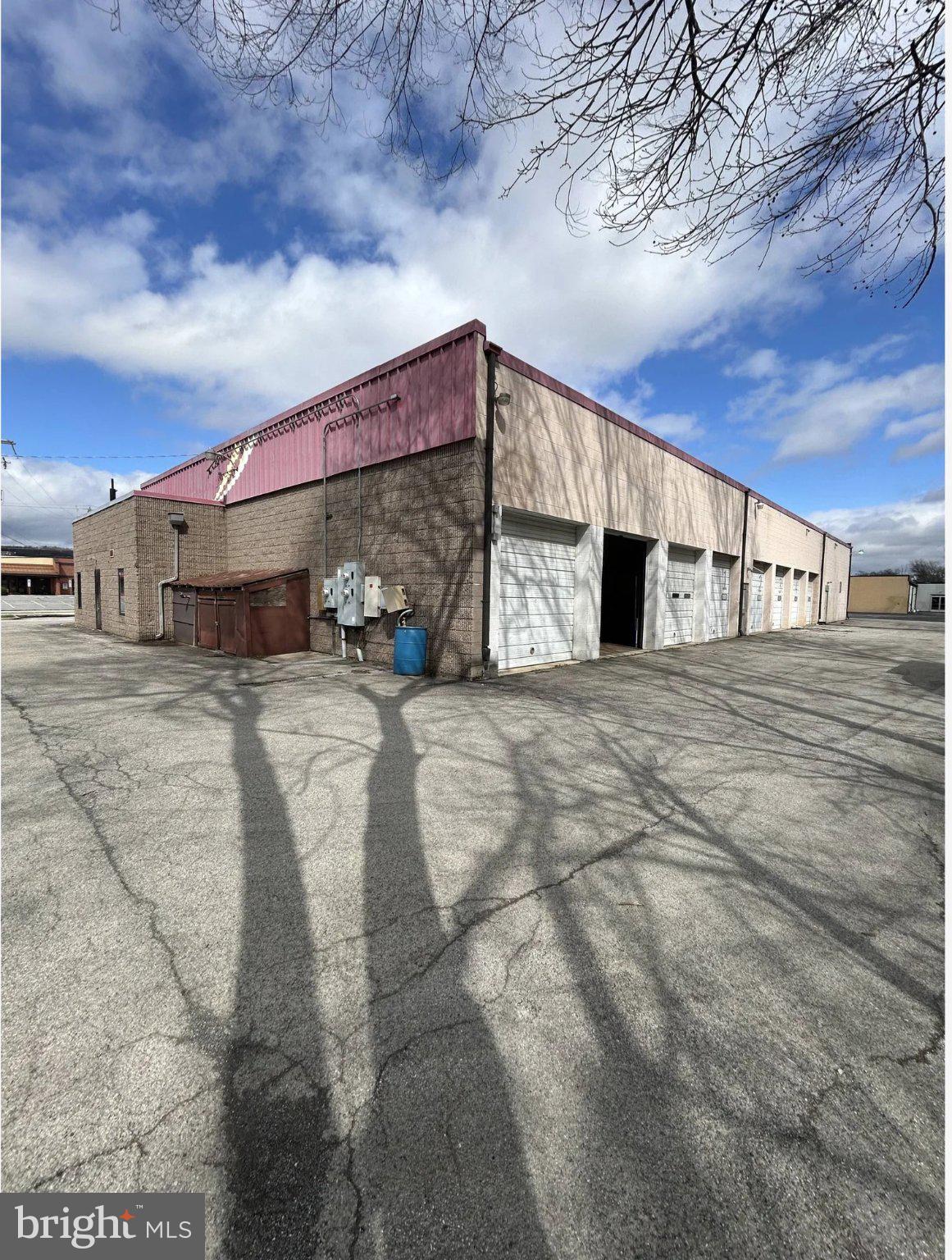 2290 INDUSTRIAL HIGHWAY