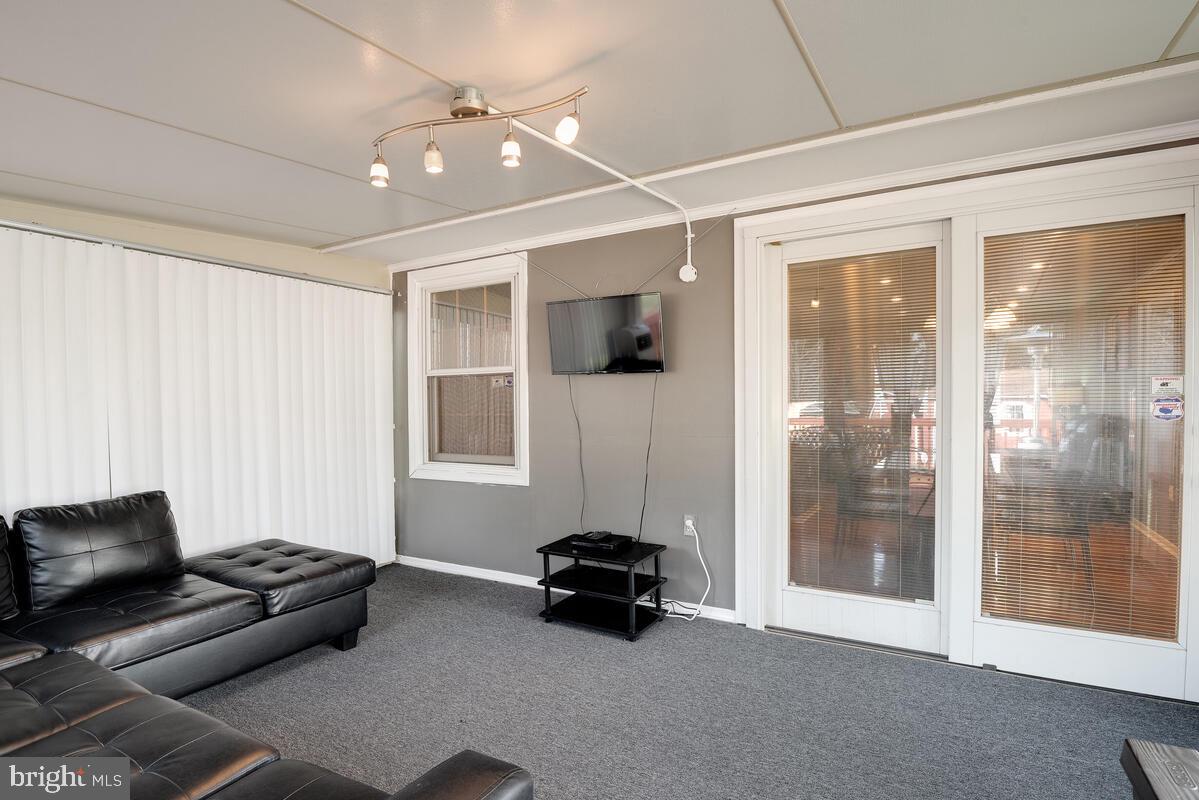 STONEGATE - Residential