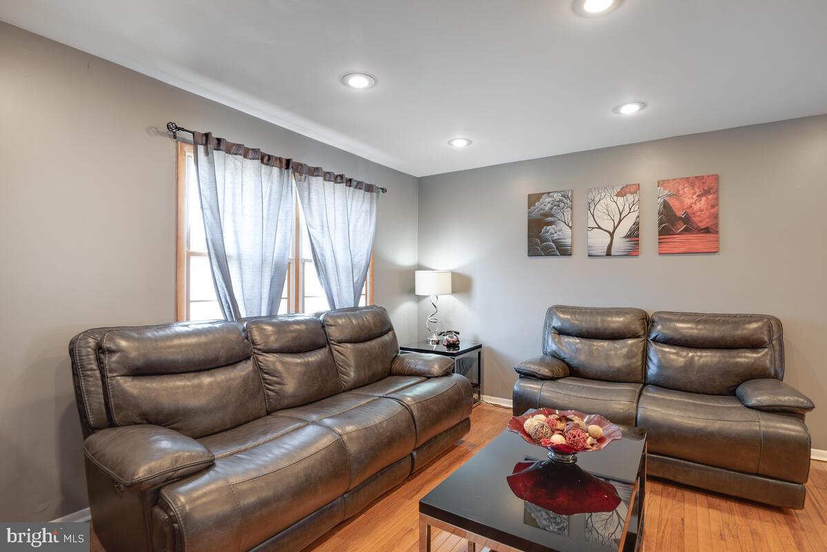 STONEGATE - Residential