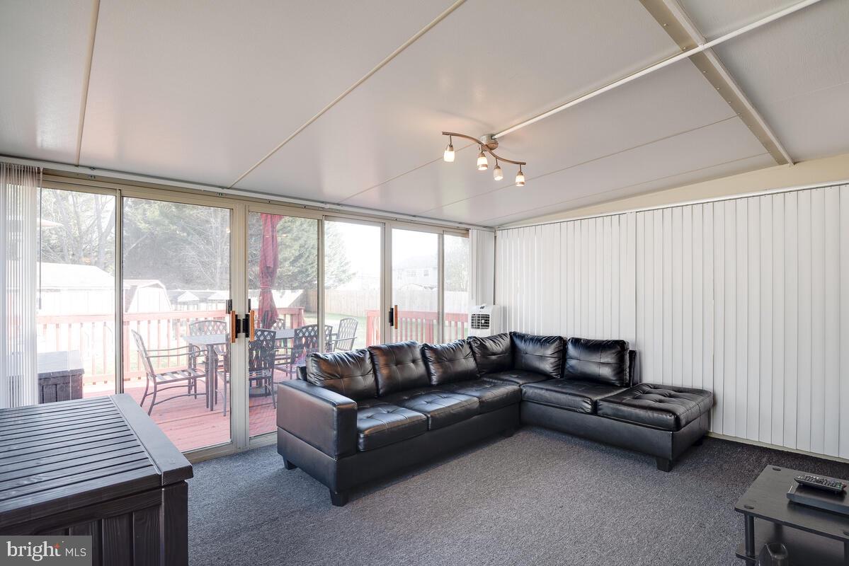 STONEGATE - Residential