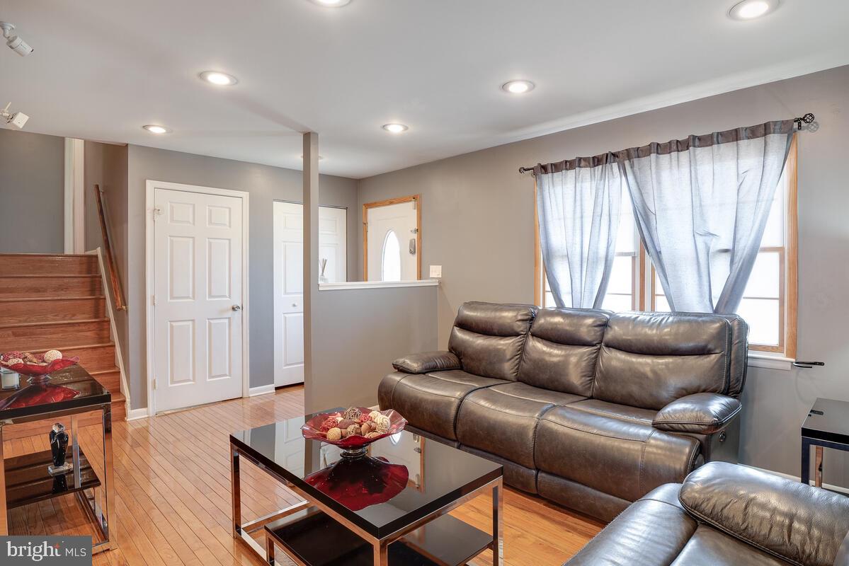 STONEGATE - Residential