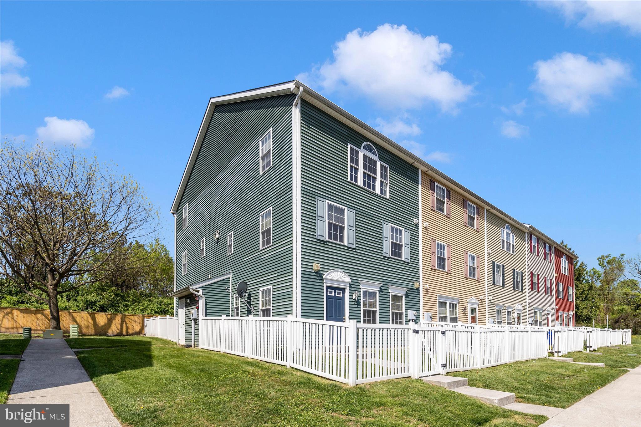 ALTAMONT GARDENS - Residential