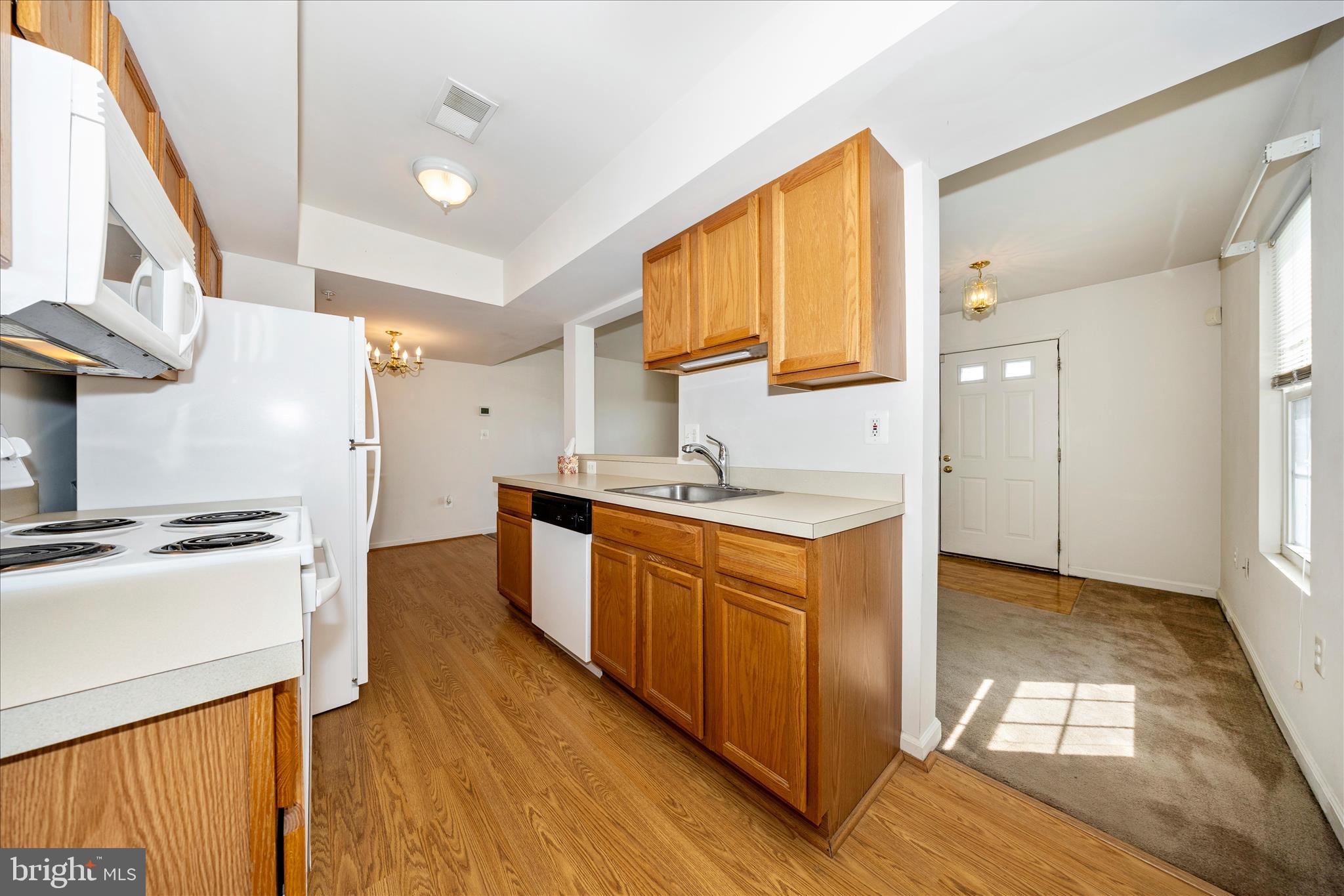 ALTAMONT GARDENS - Residential