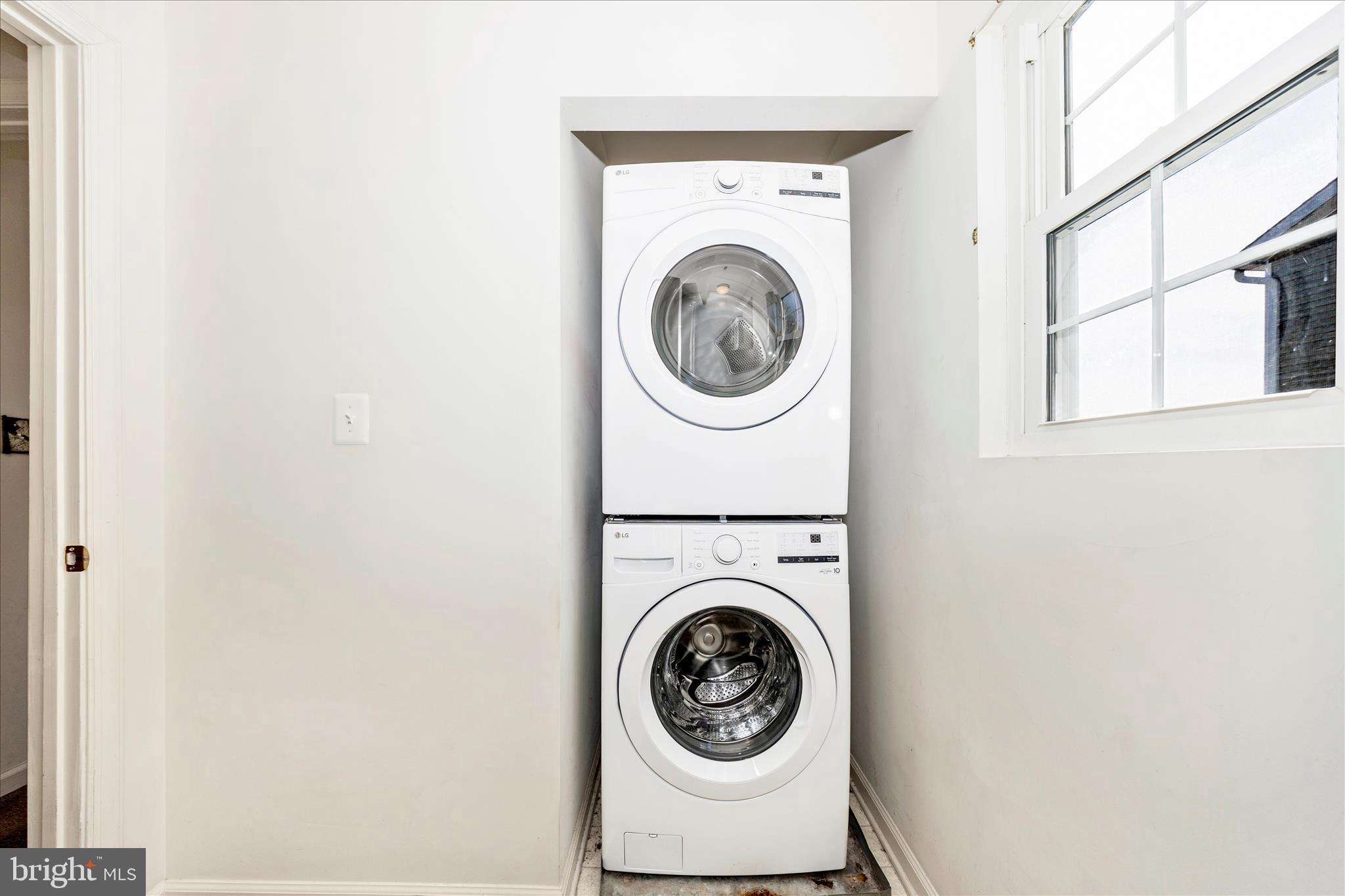 ALTAMONT GARDENS - Residential