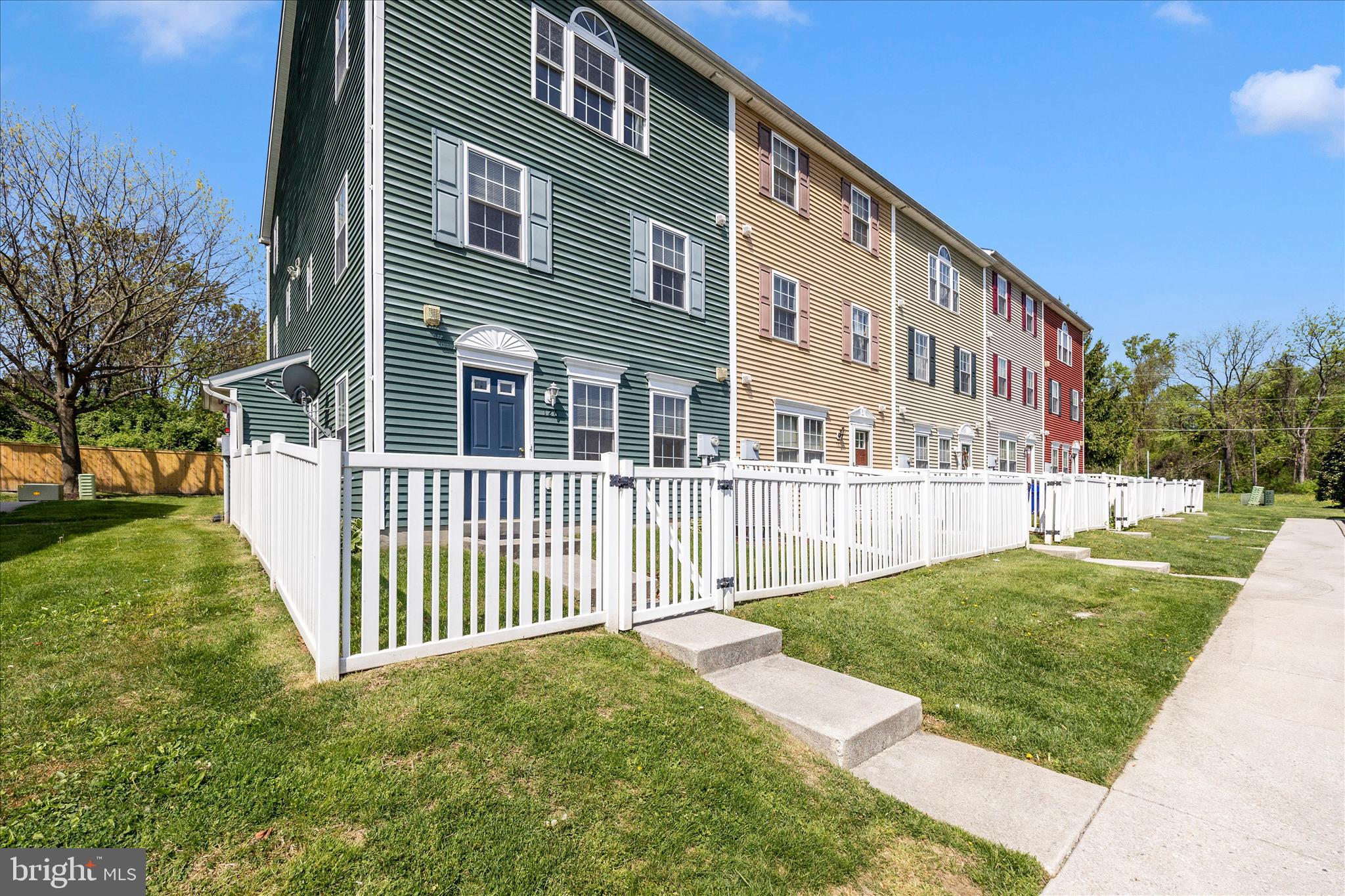 ALTAMONT GARDENS - Residential