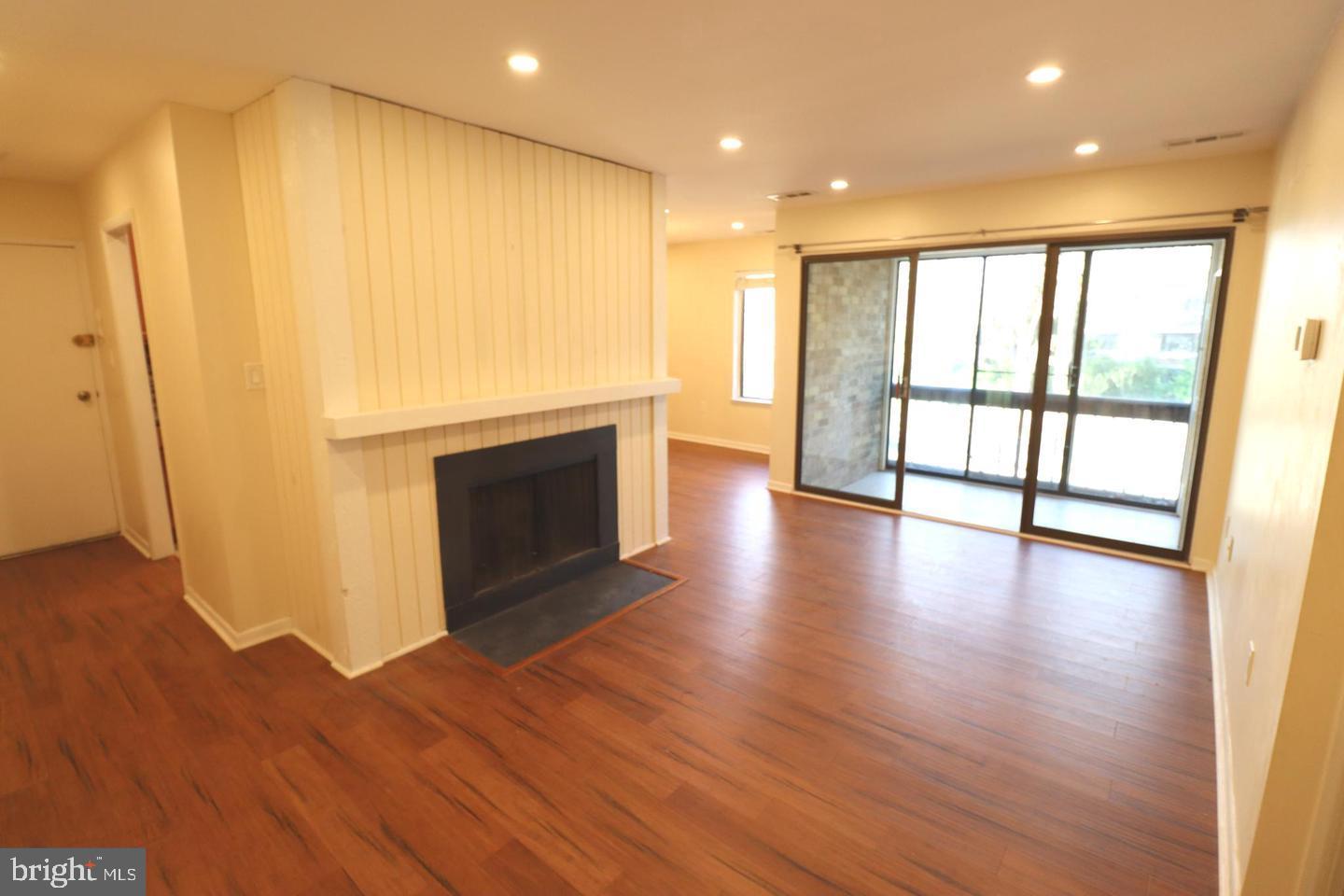 10566 TWIN RIVERS ROAD E-2