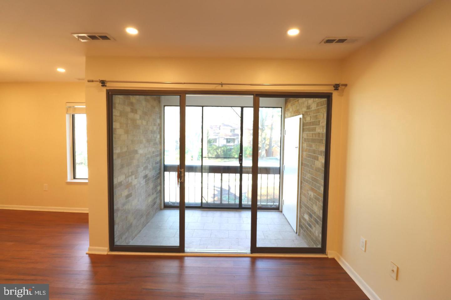 10566 TWIN RIVERS ROAD E-2