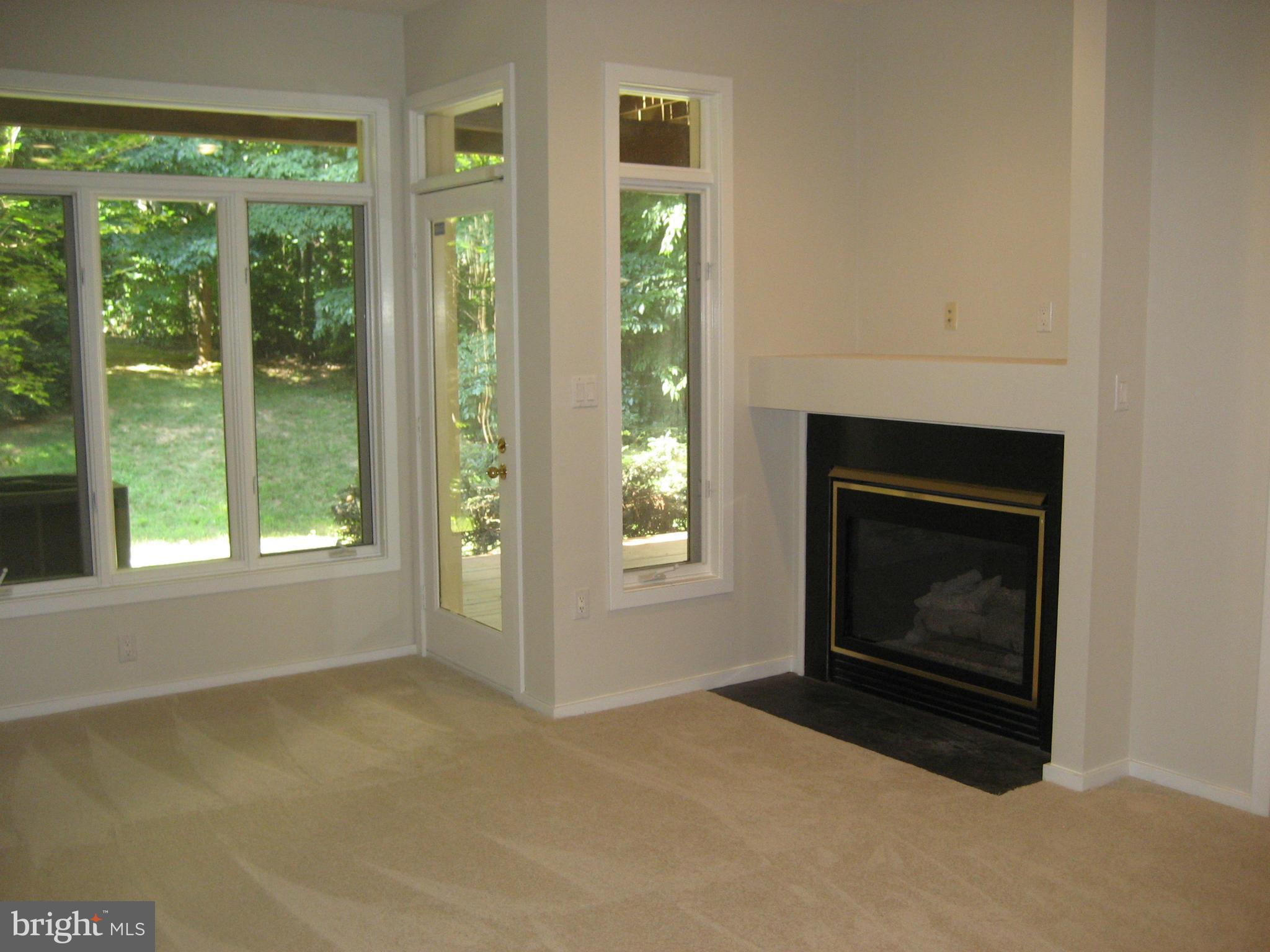 RESTON - Residential Lease