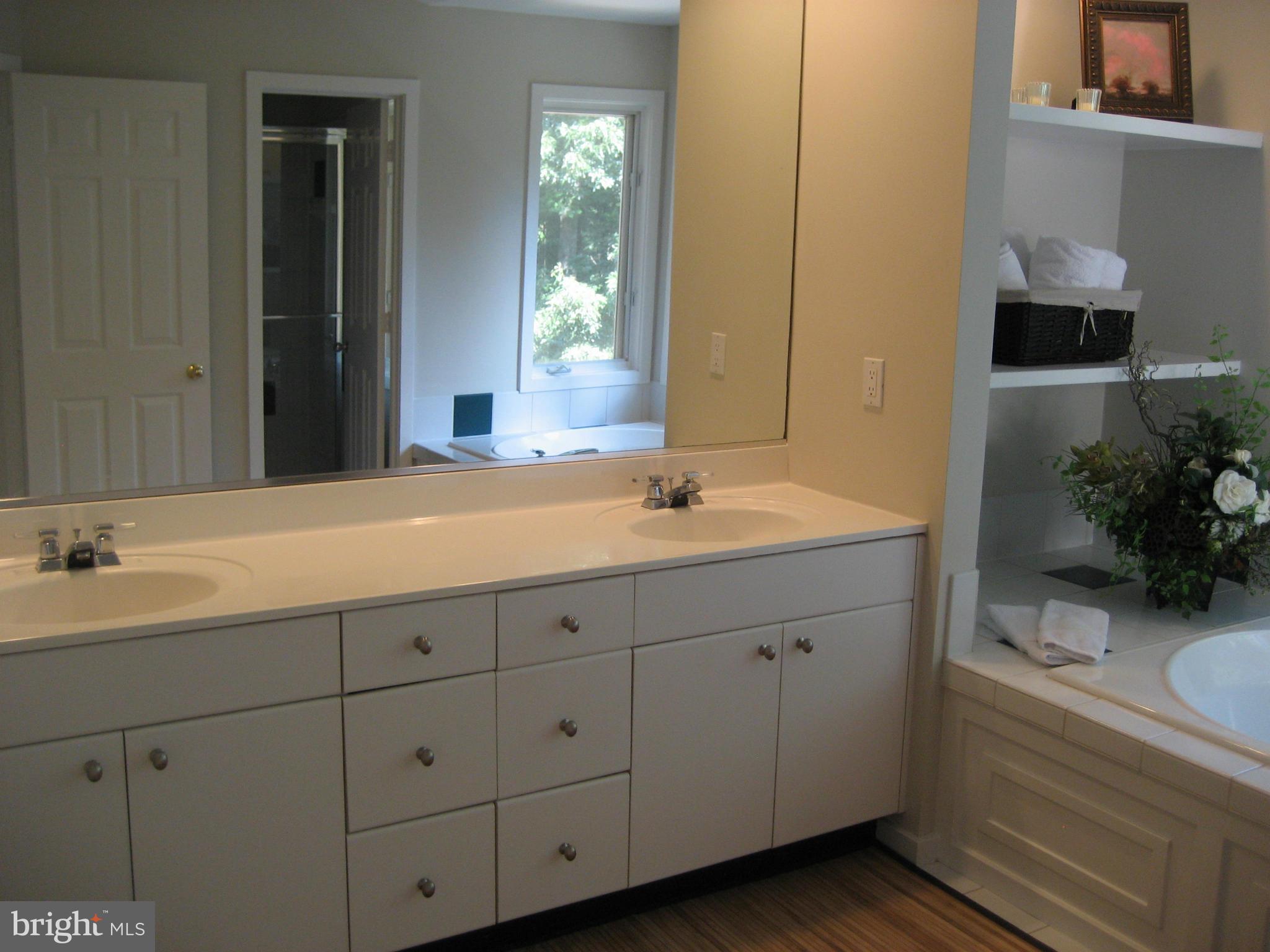 RESTON - Residential Lease