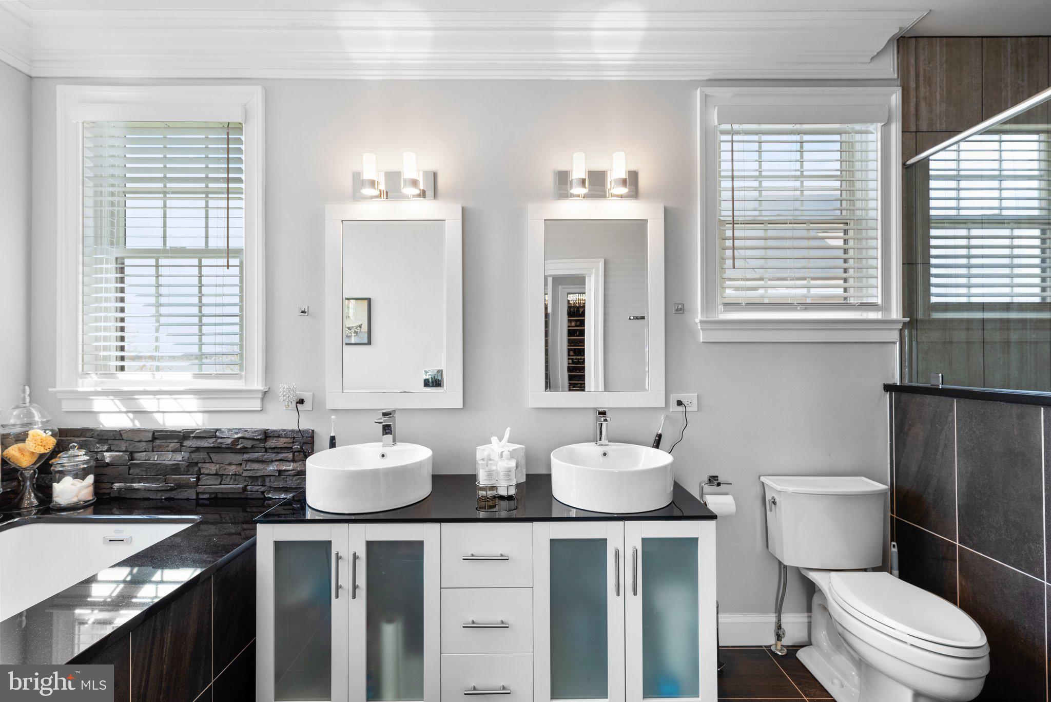 BOWLEYS QUARTERS - Residential