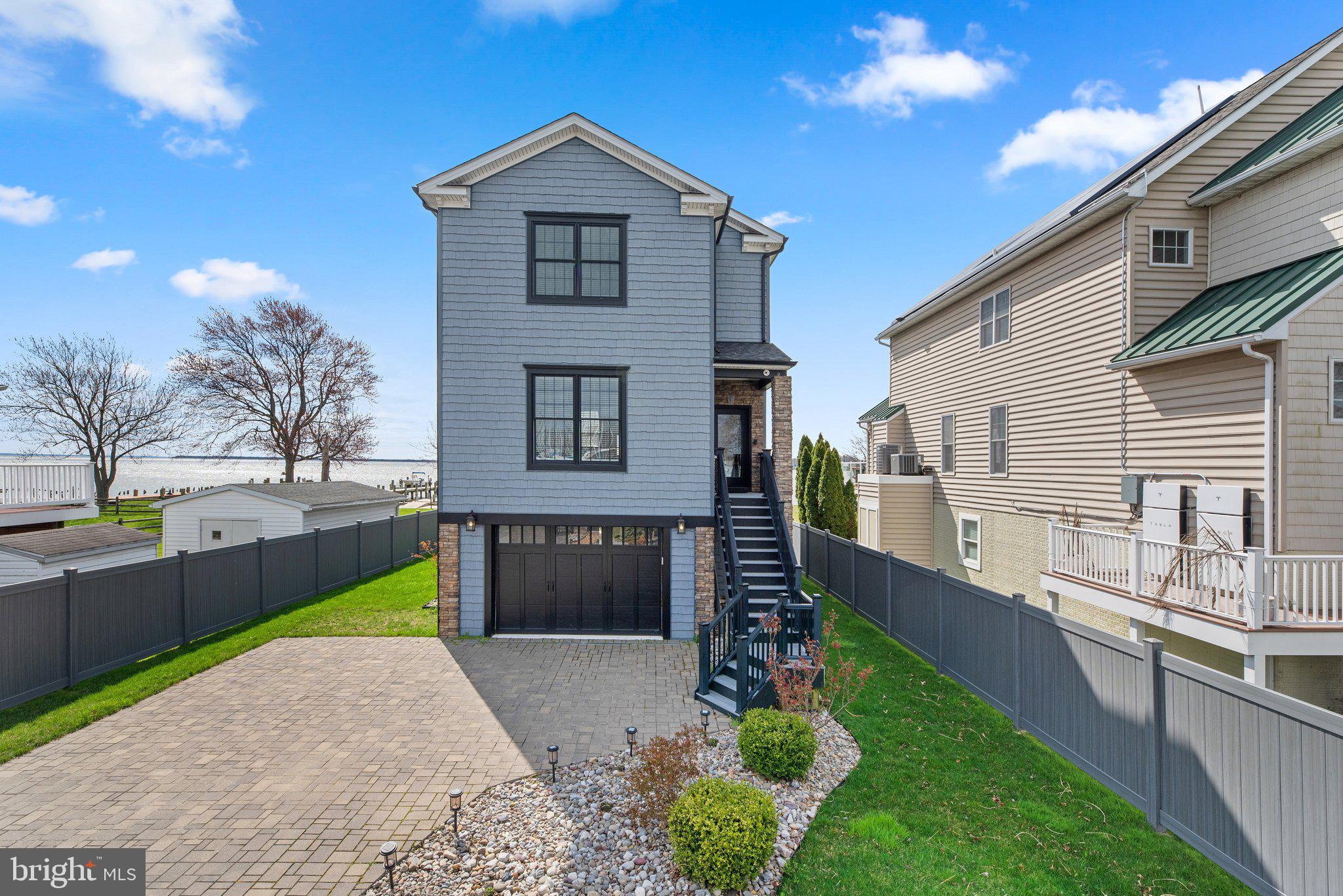 BOWLEYS QUARTERS - Residential