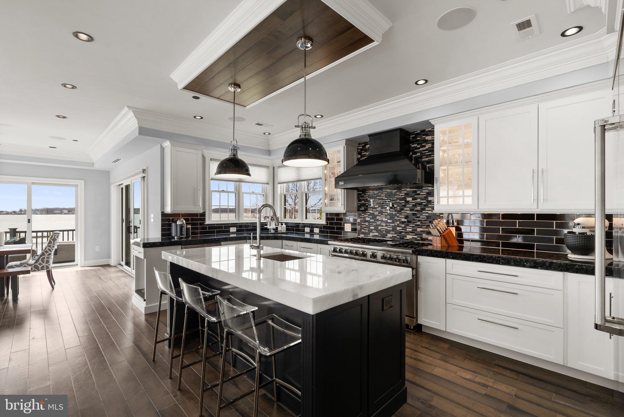 BOWLEYS QUARTERS - Residential