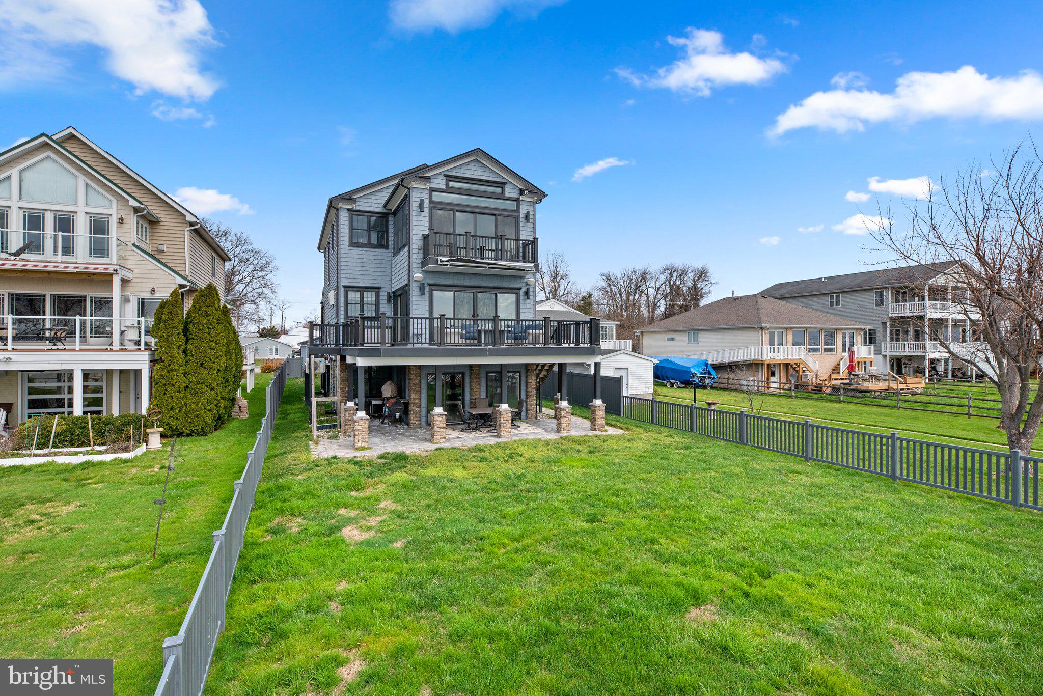 BOWLEYS QUARTERS - Residential