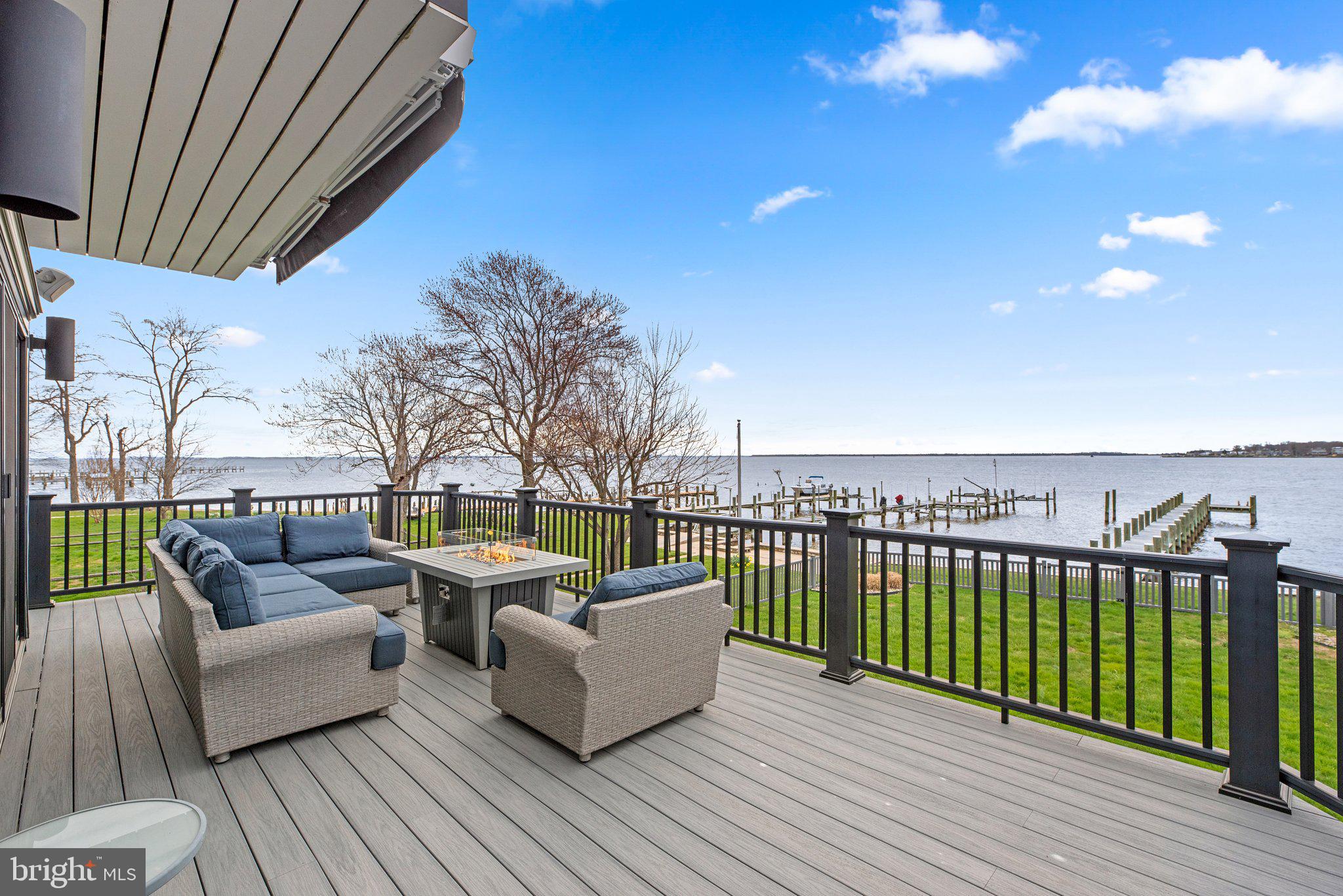 BOWLEYS QUARTERS - Residential