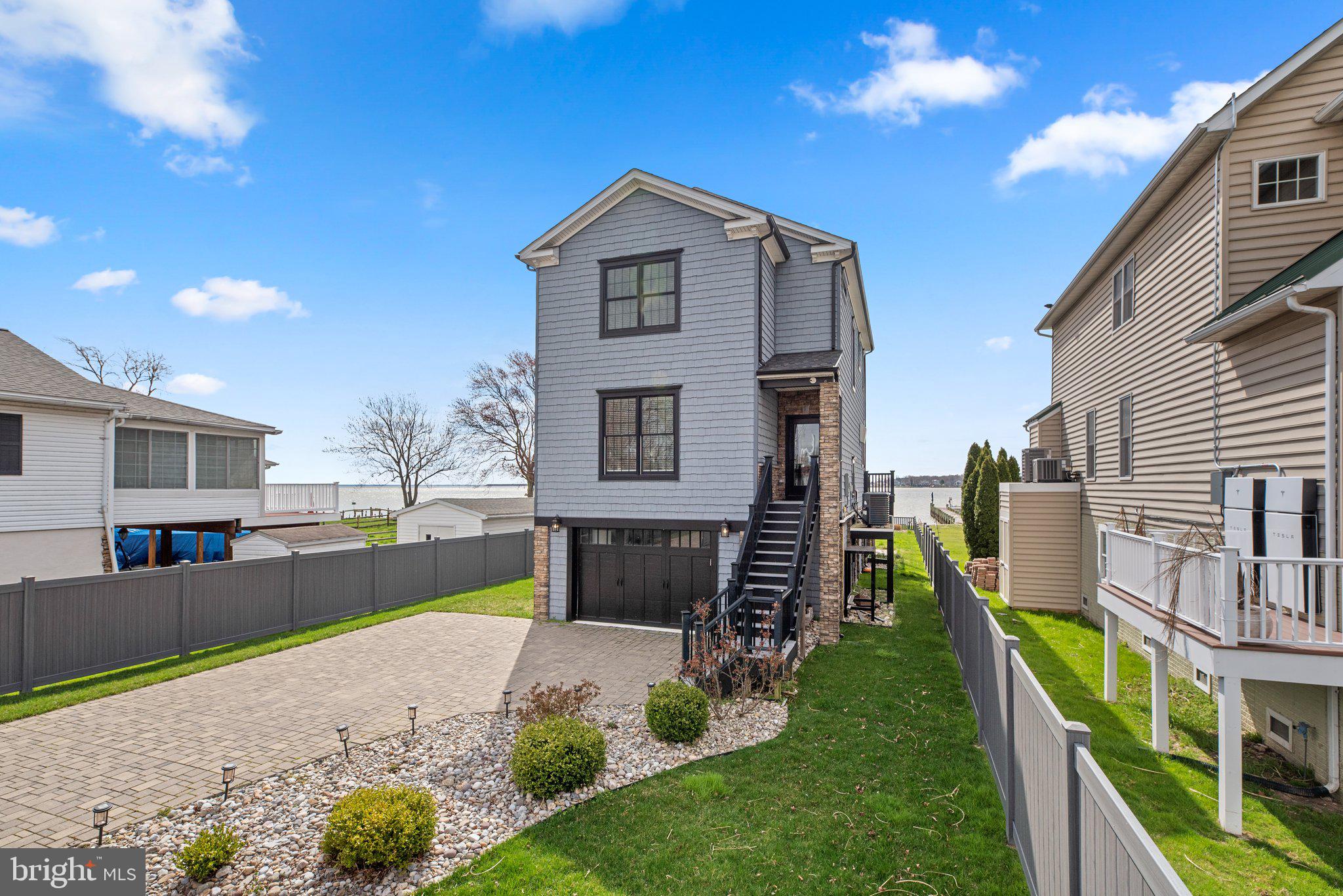 BOWLEYS QUARTERS - Residential