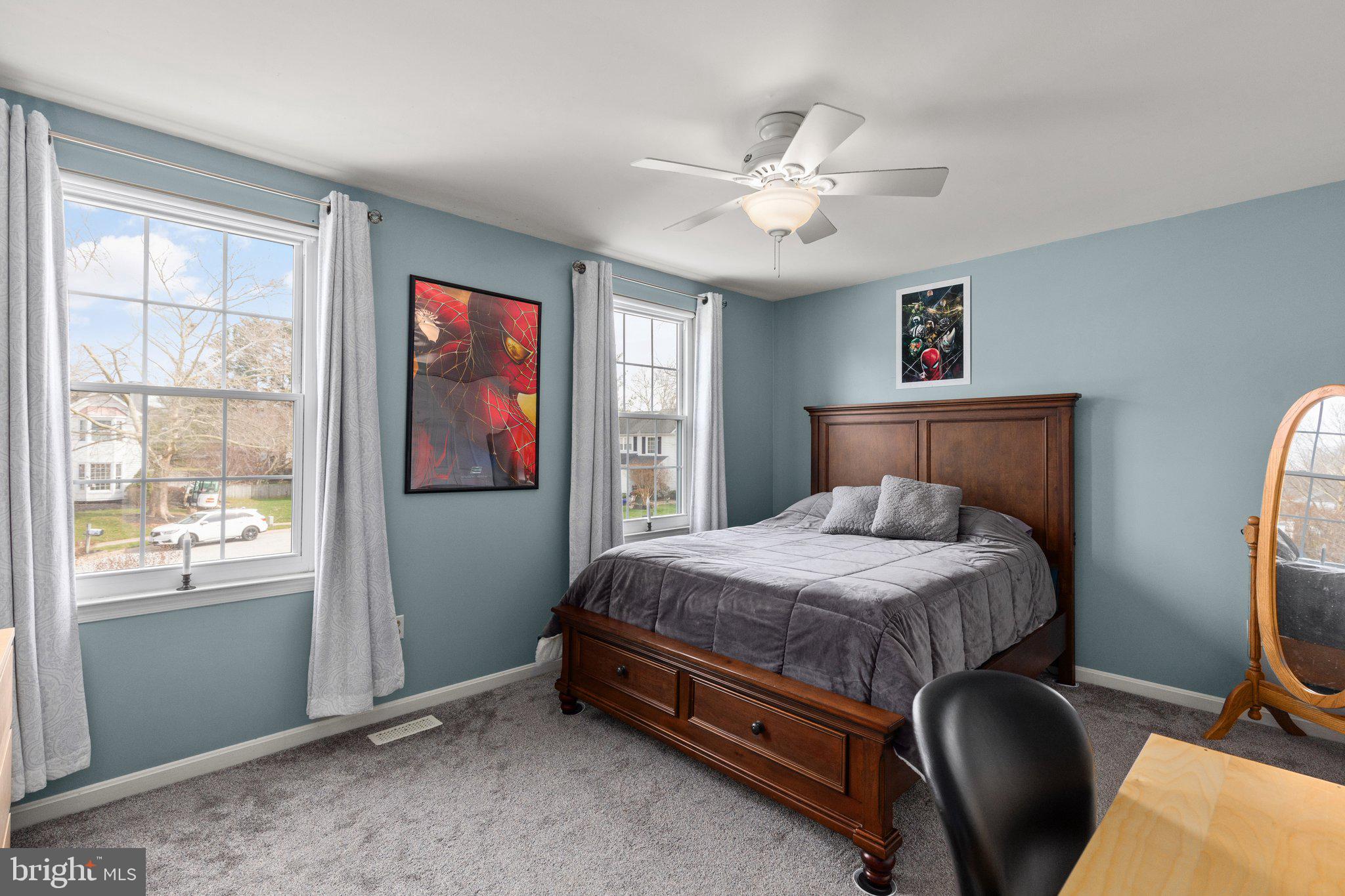 SOUTH HAMPTON - Residential