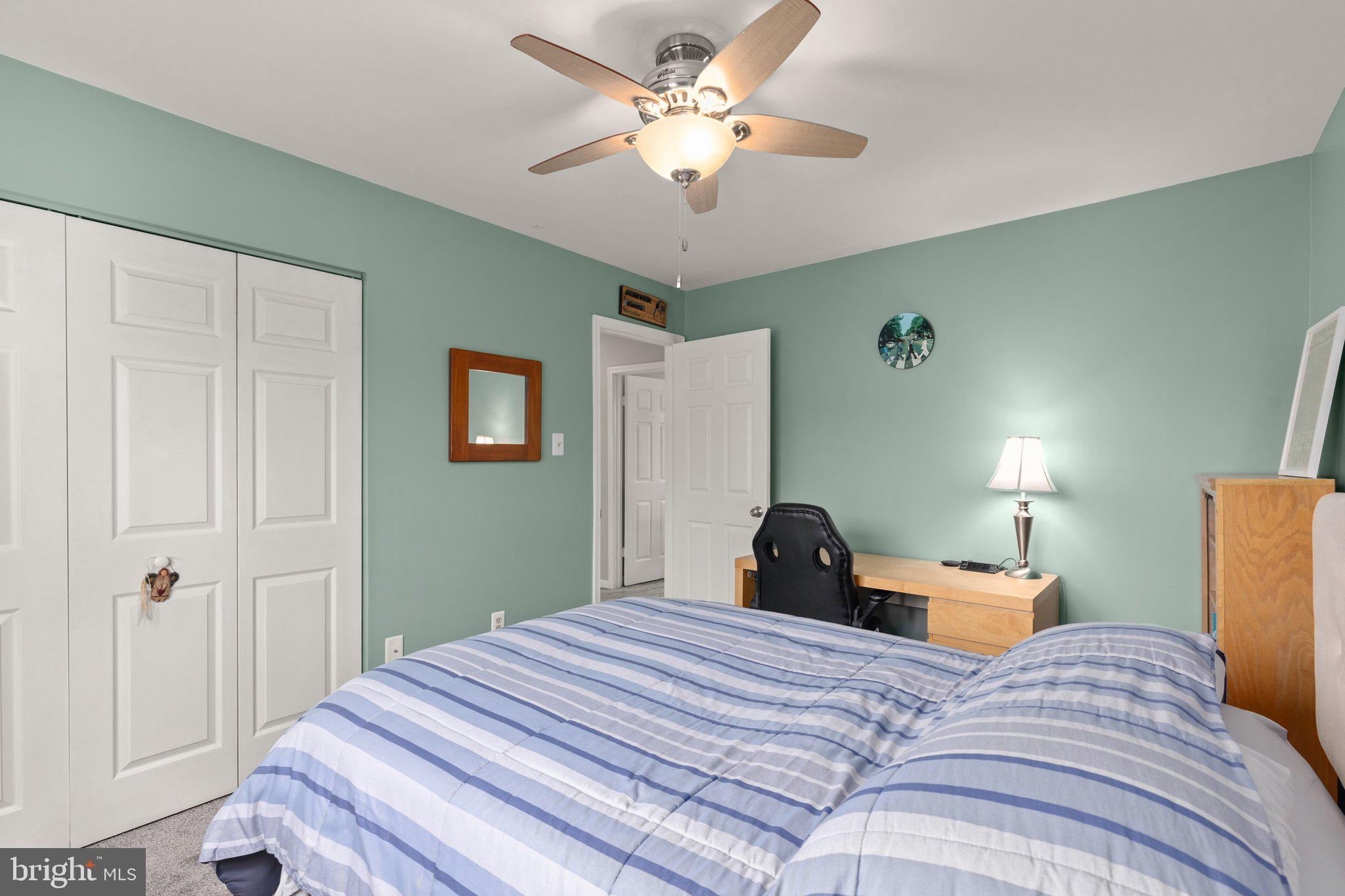 SOUTH HAMPTON - Residential