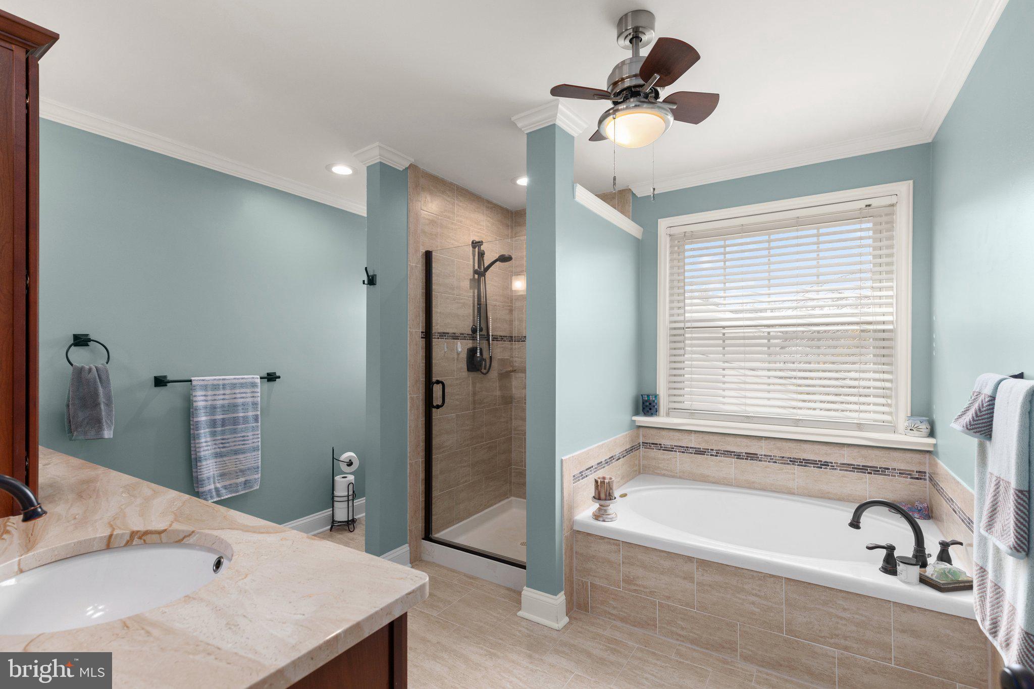 SOUTH HAMPTON - Residential