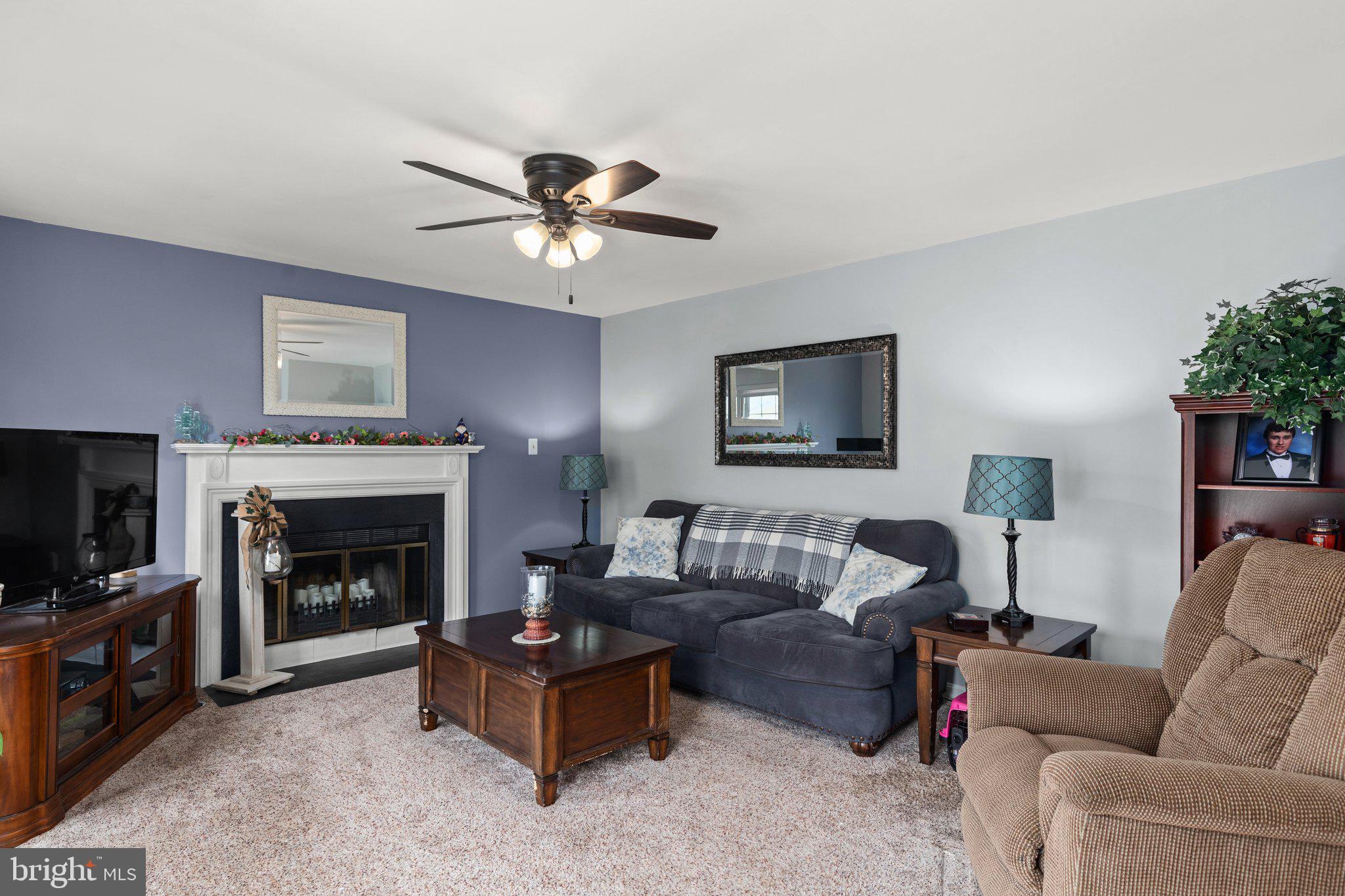 SOUTH HAMPTON - Residential