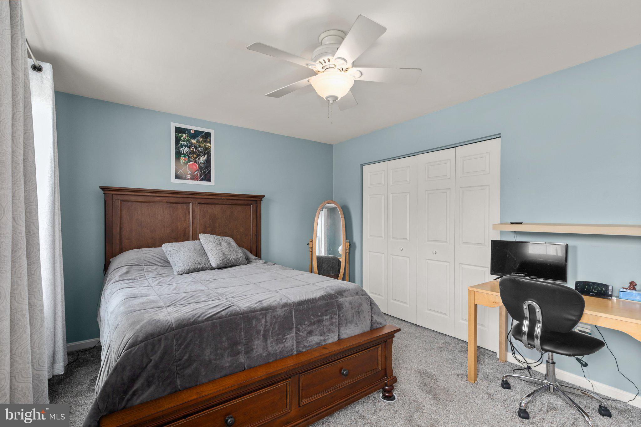 SOUTH HAMPTON - Residential