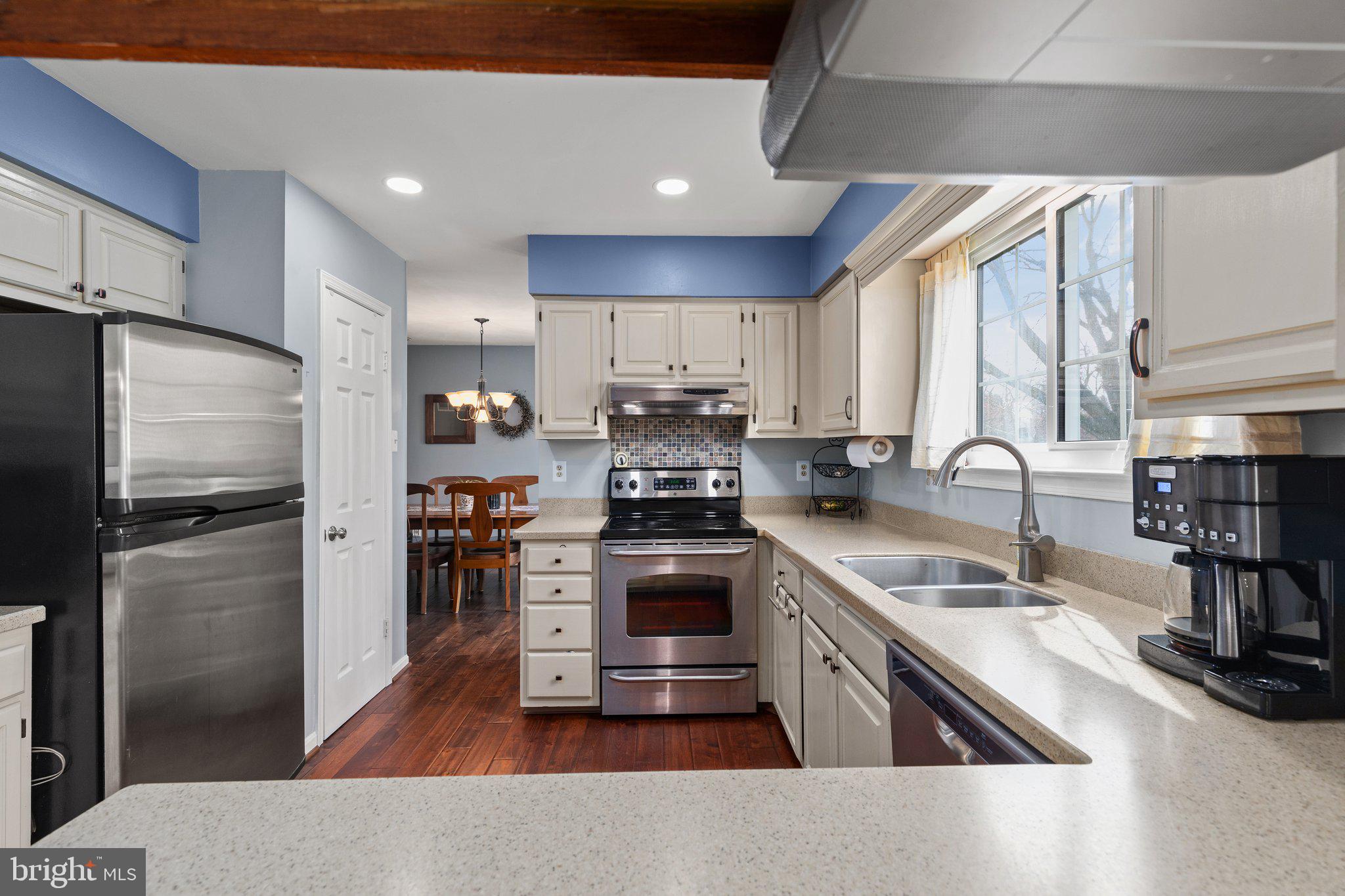 SOUTH HAMPTON - Residential