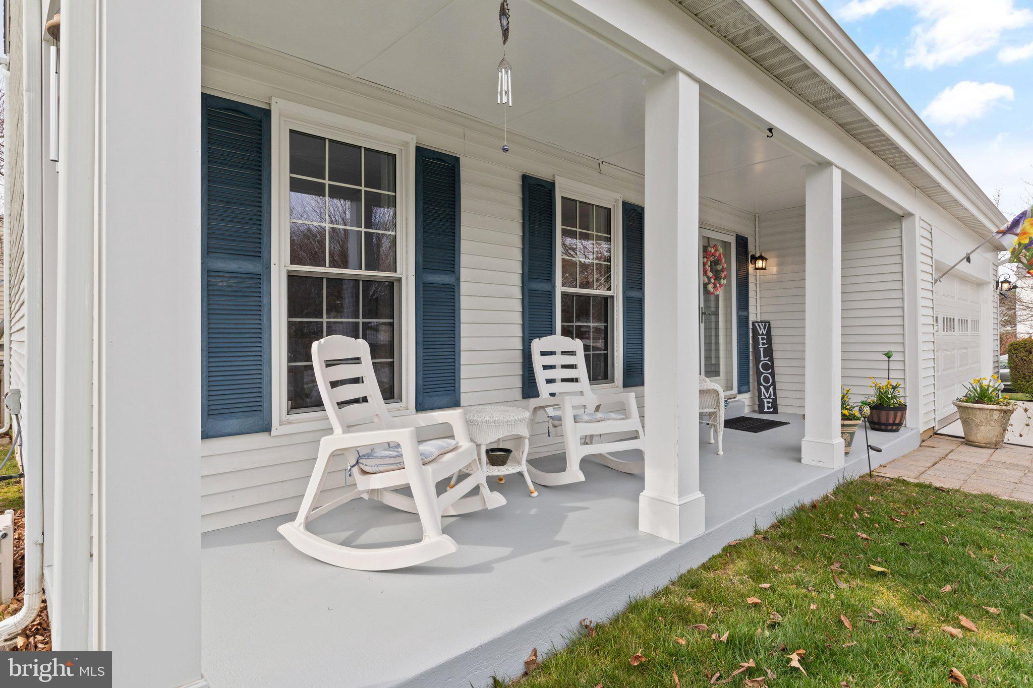 SOUTH HAMPTON - Residential