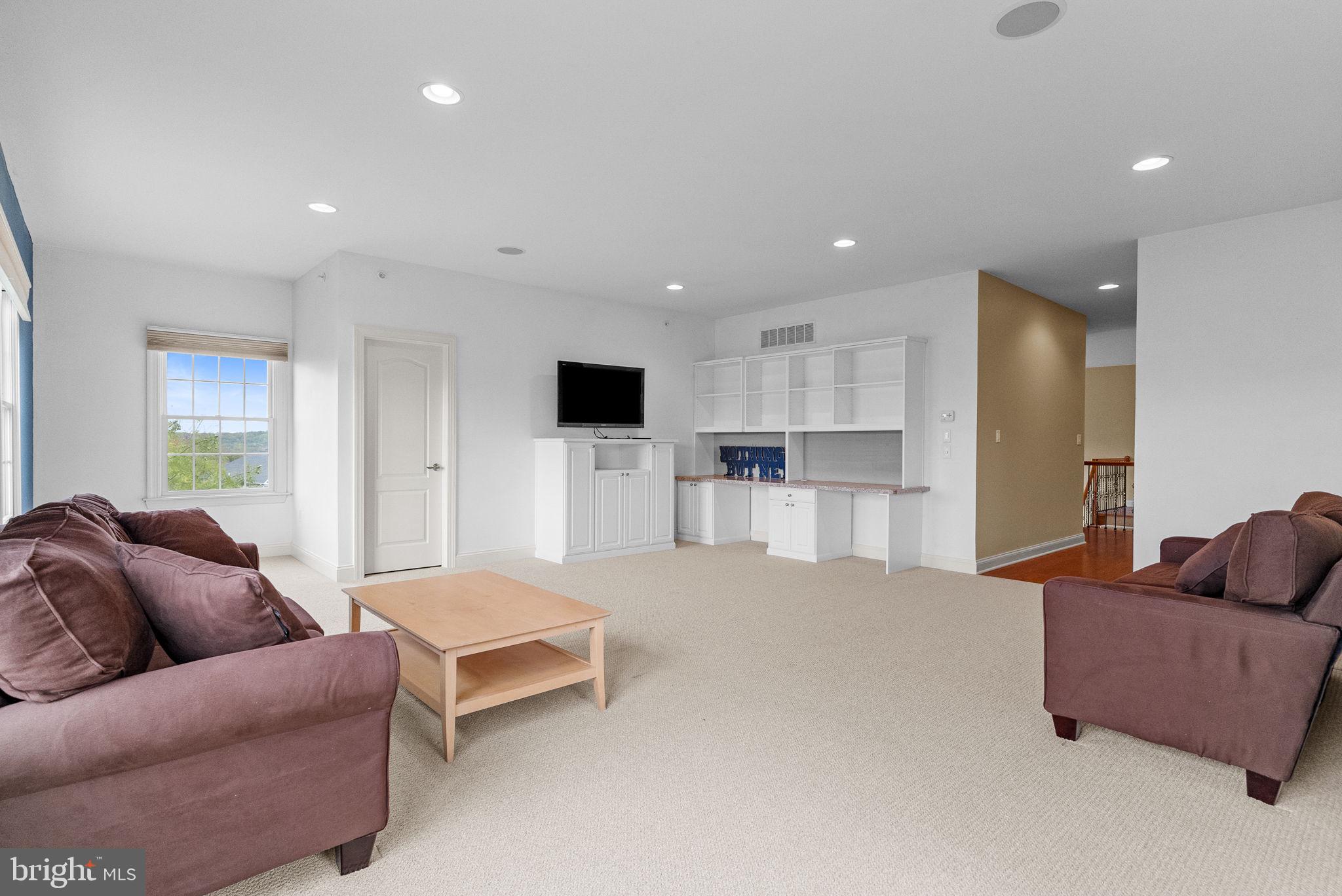 MATTHEWS RIDGE - Residential