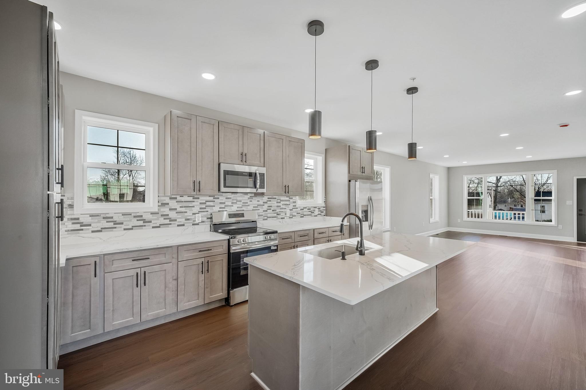 HYNESBORO PARK - Residential