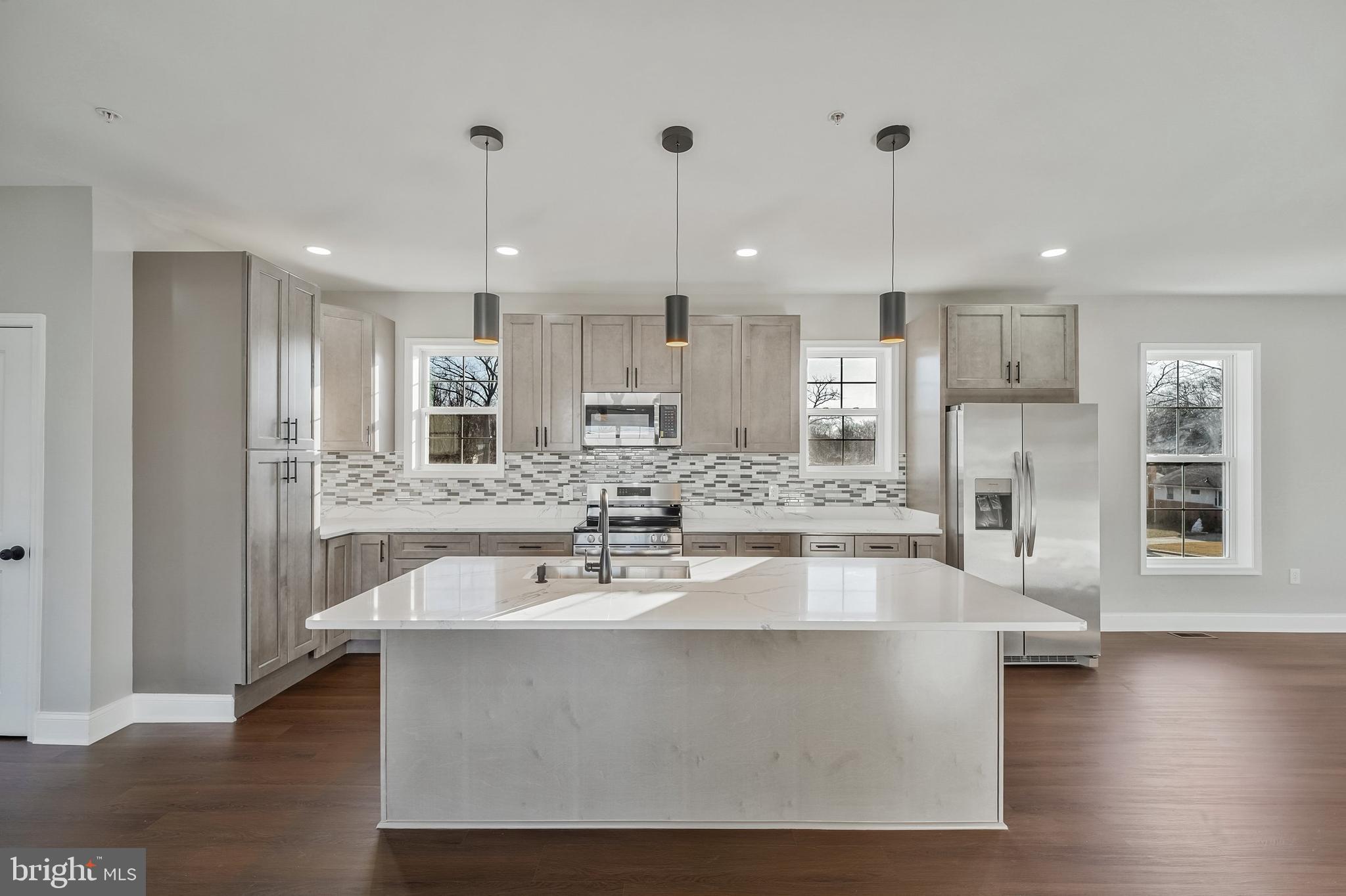 HYNESBORO PARK - Residential