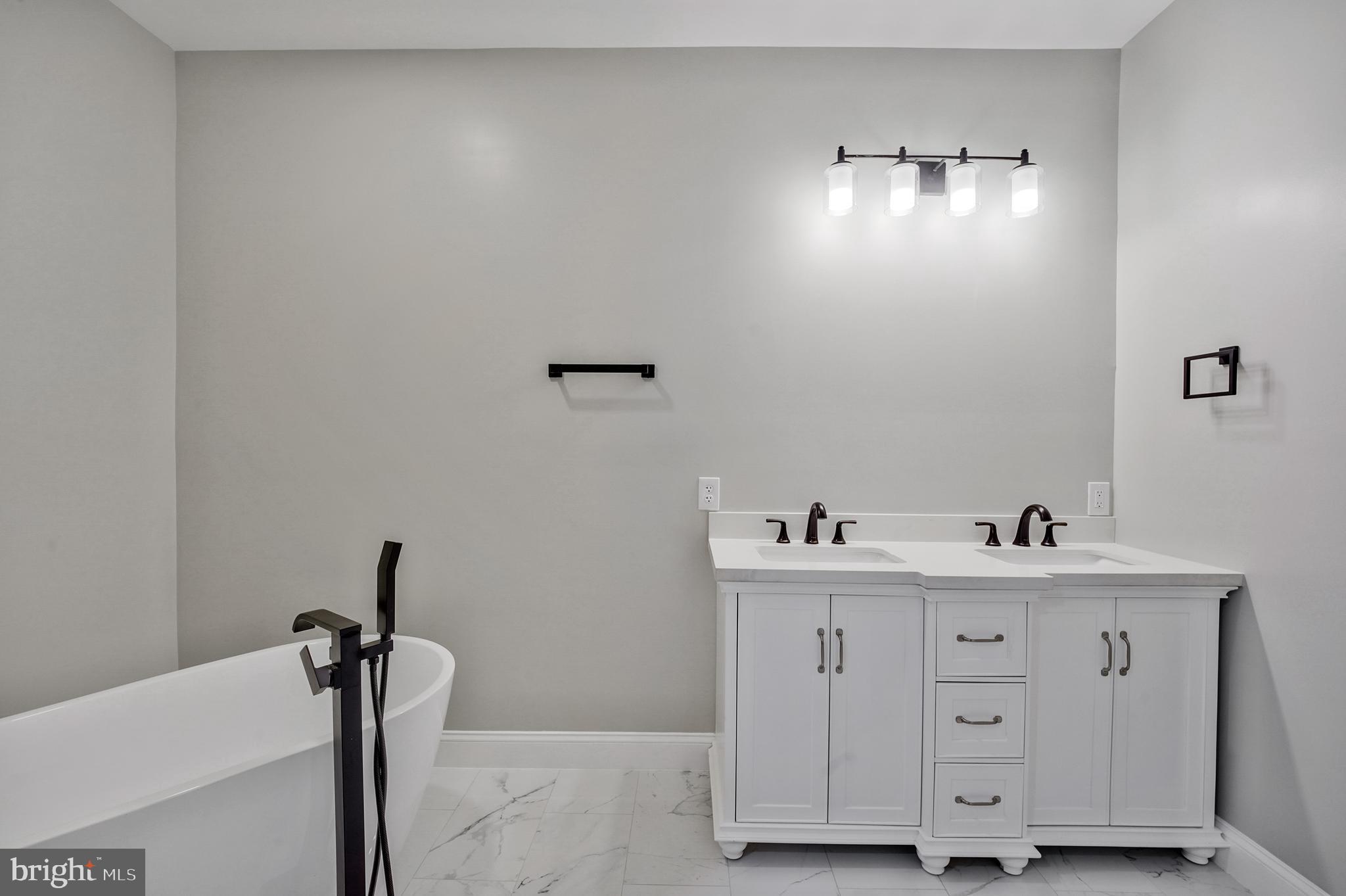 HYNESBORO PARK - Residential