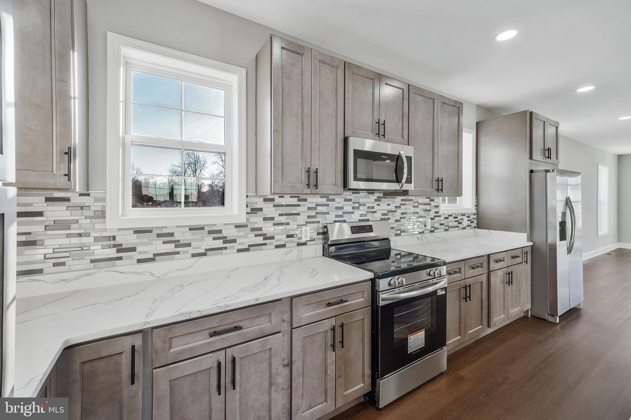 HYNESBORO PARK - Residential