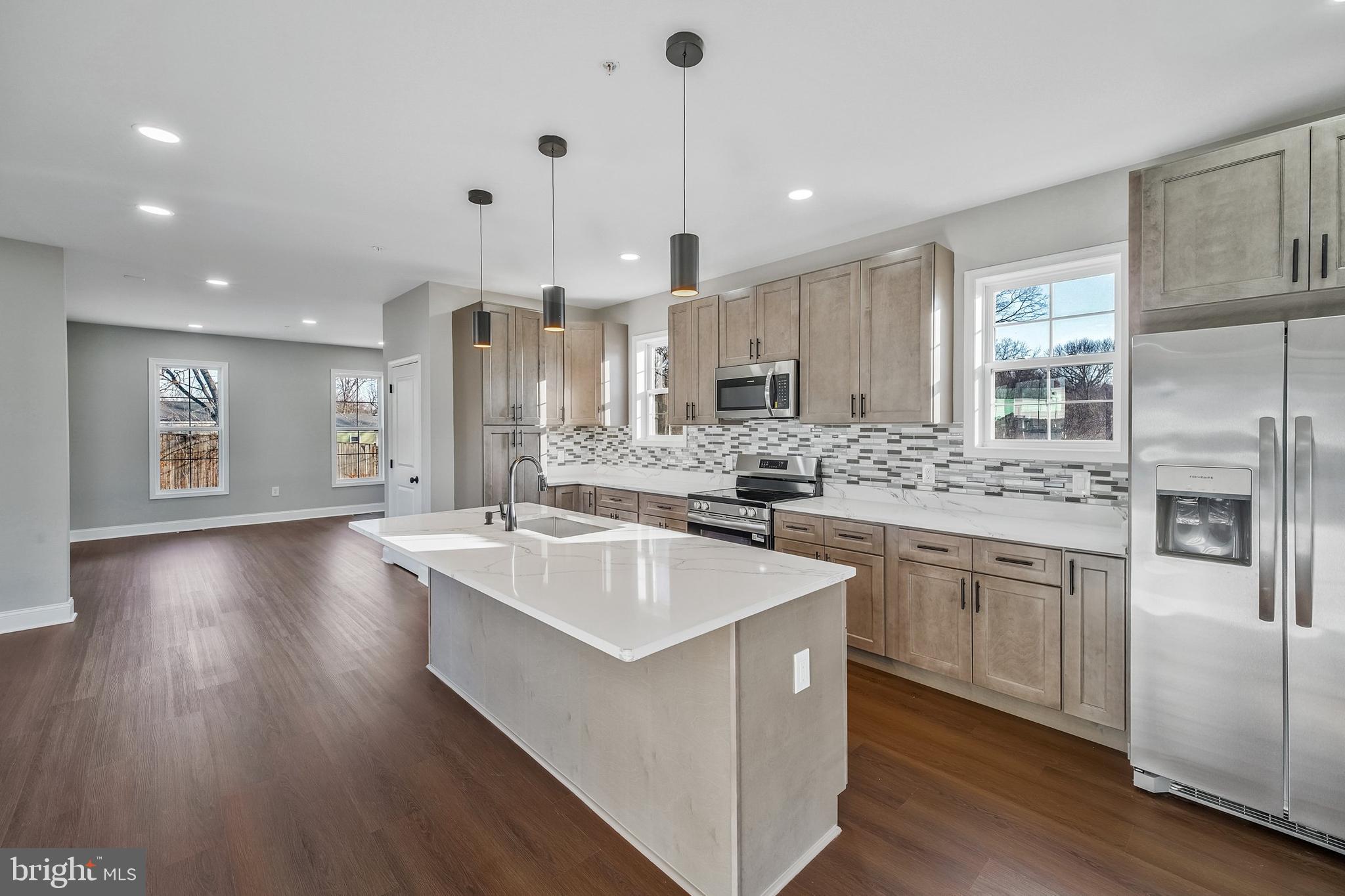 HYNESBORO PARK - Residential