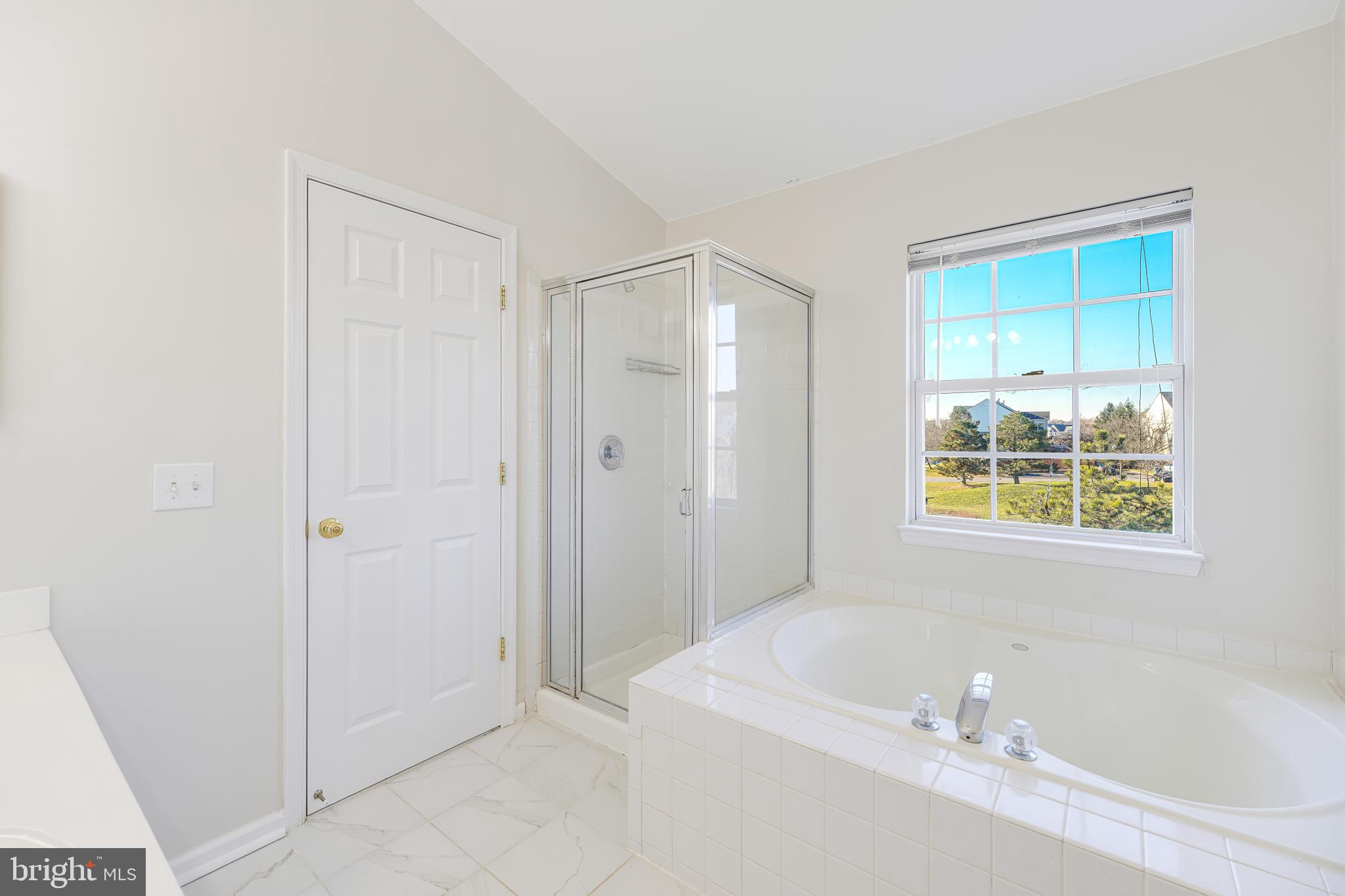 ASHBURN VILLAGE - Residential Lease